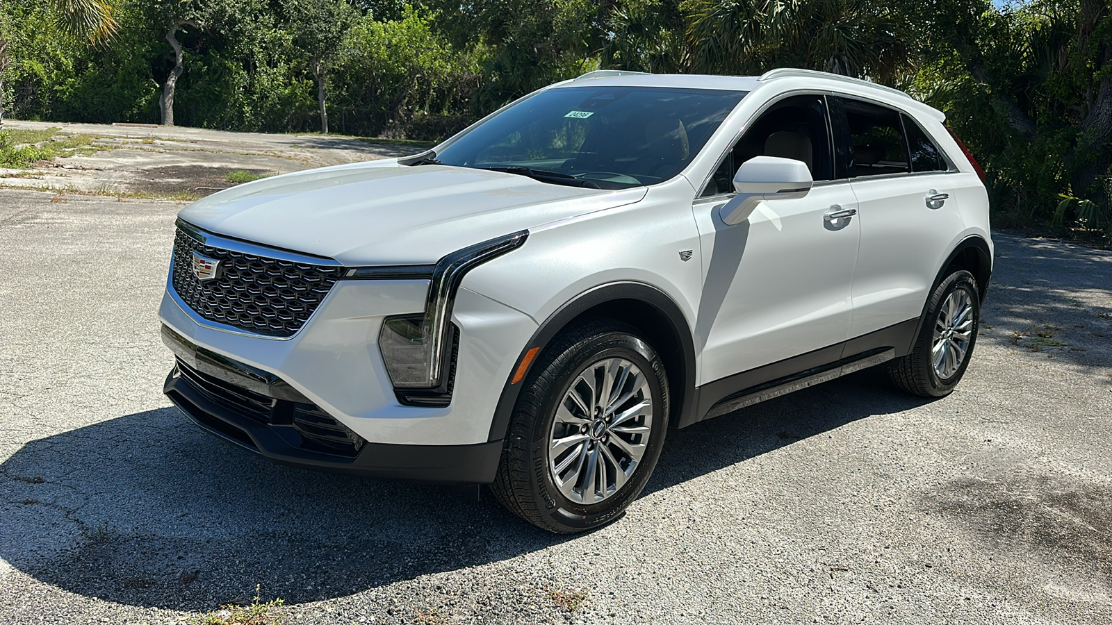 2024 Cadillac XT4 Premium Luxury 3