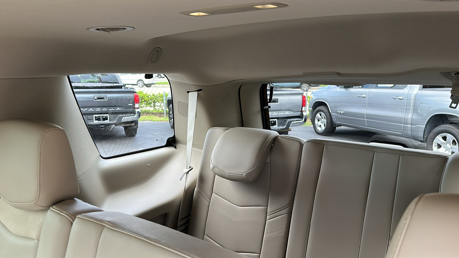 2016 Cadillac Escalade Premium 30