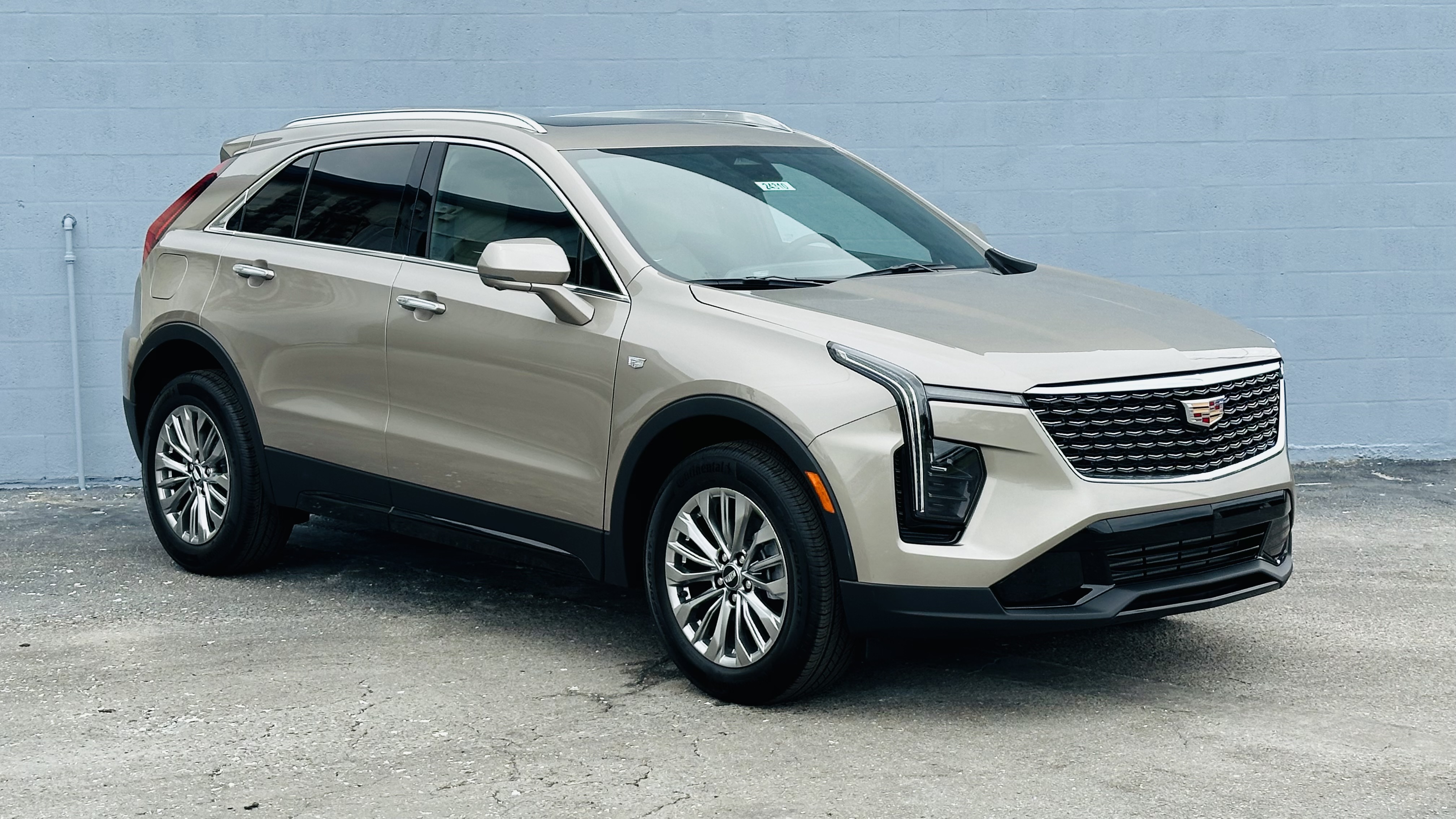 2024 Cadillac XT4 Premium Luxury 1