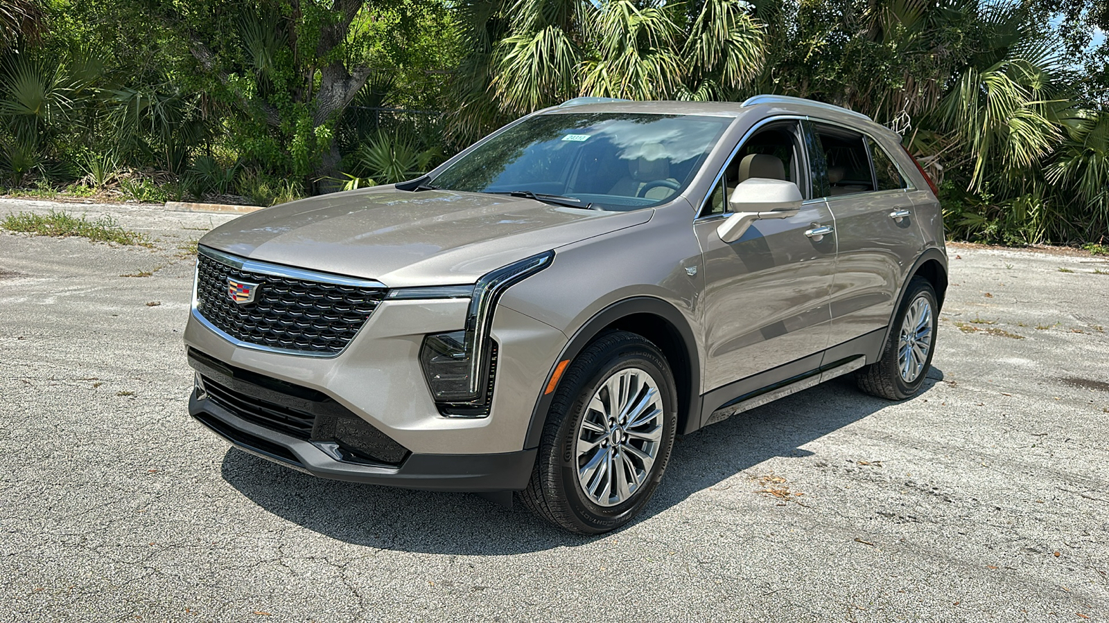 2024 Cadillac XT4 Premium Luxury 3