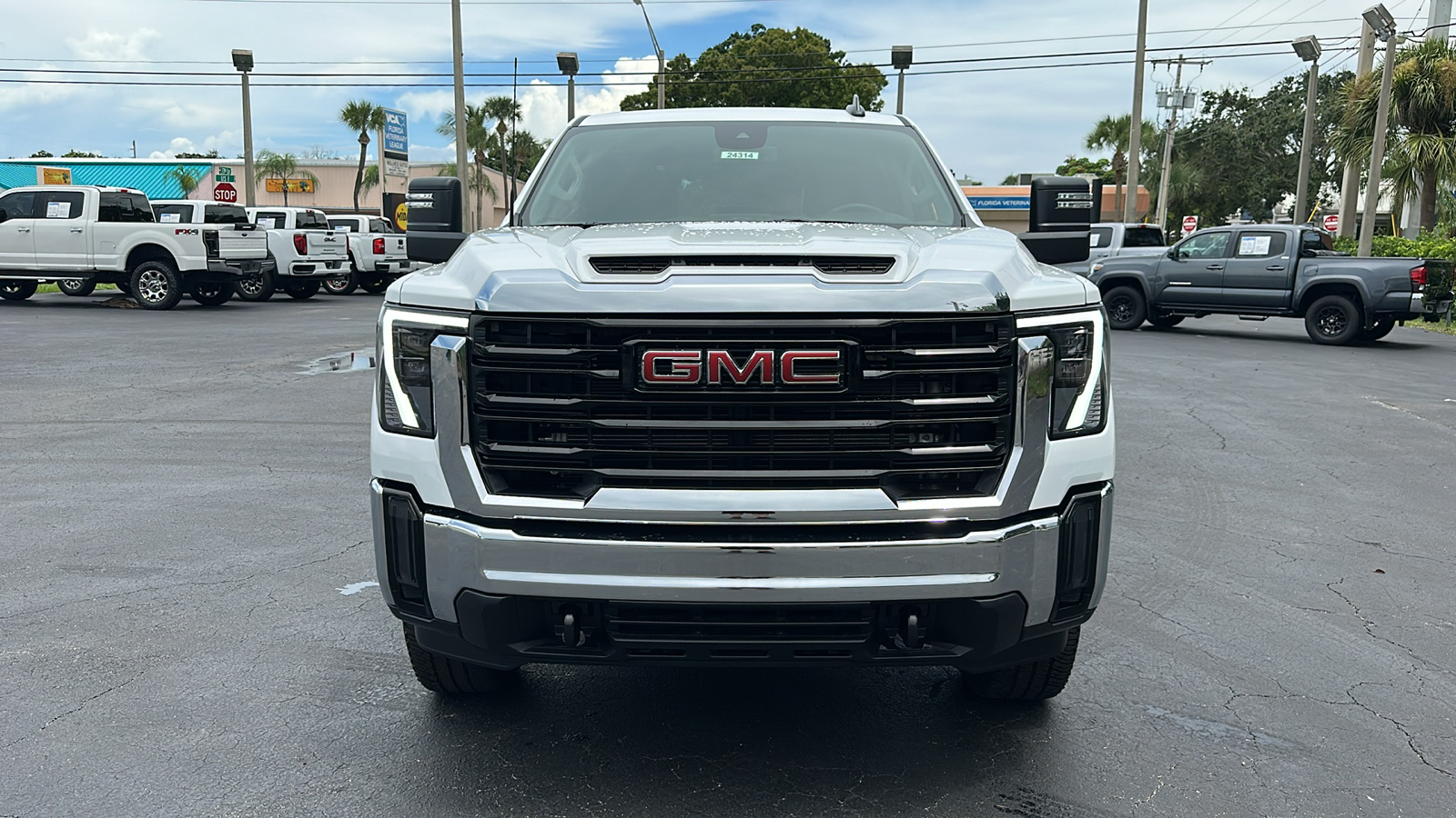 2024 GMC Sierra 3500HD Pro 2