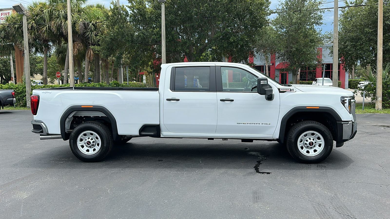 2024 GMC Sierra 3500HD Pro 8