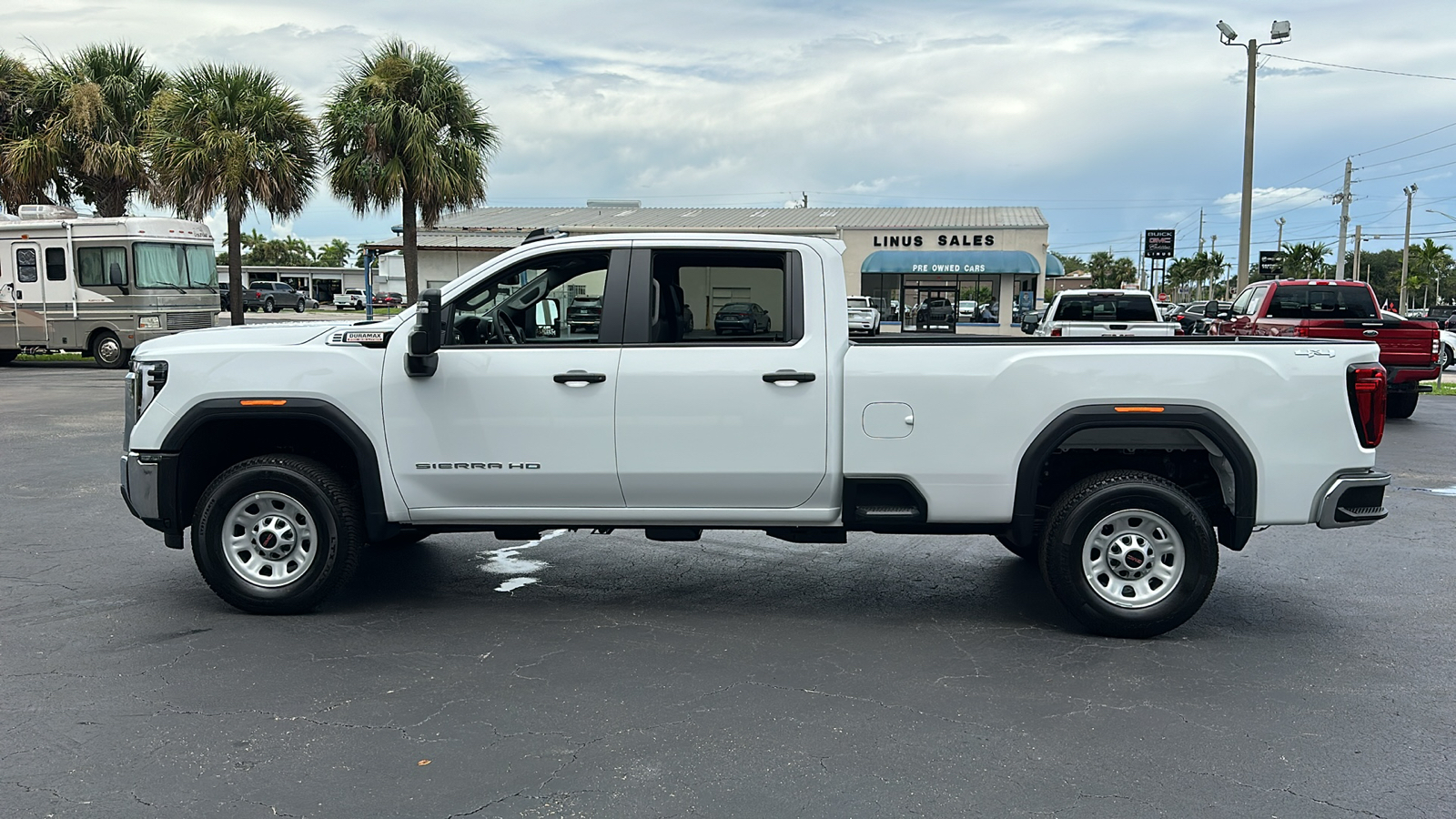 2024 GMC Sierra 3500HD Pro 4