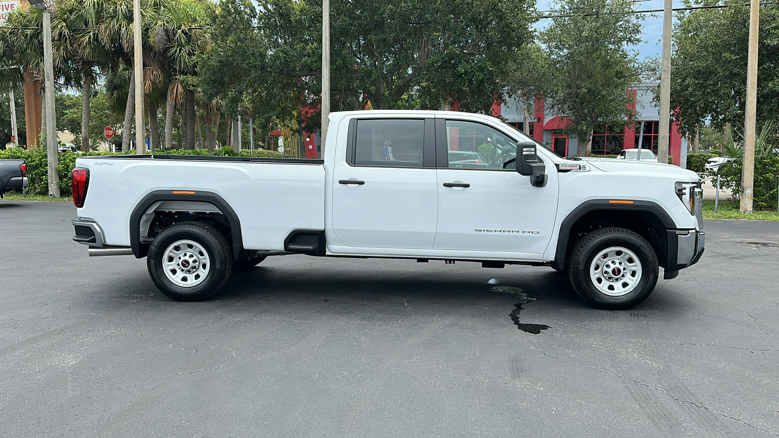 2024 GMC Sierra 3500HD Pro 8