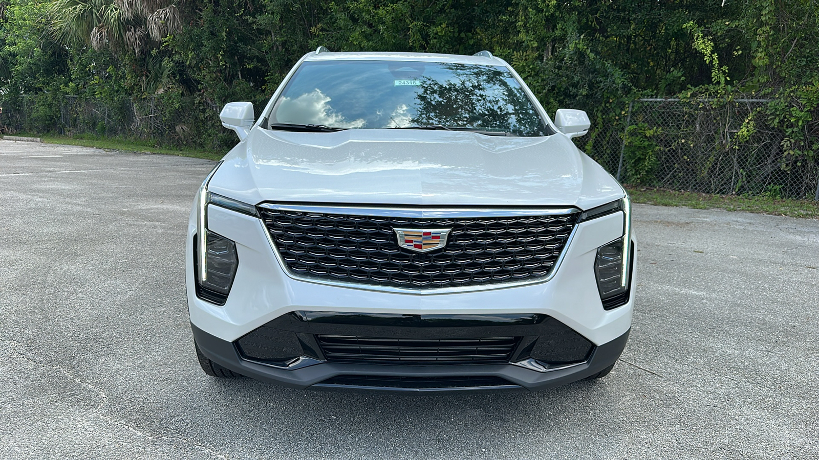 2024 Cadillac XT4 Premium Luxury 2