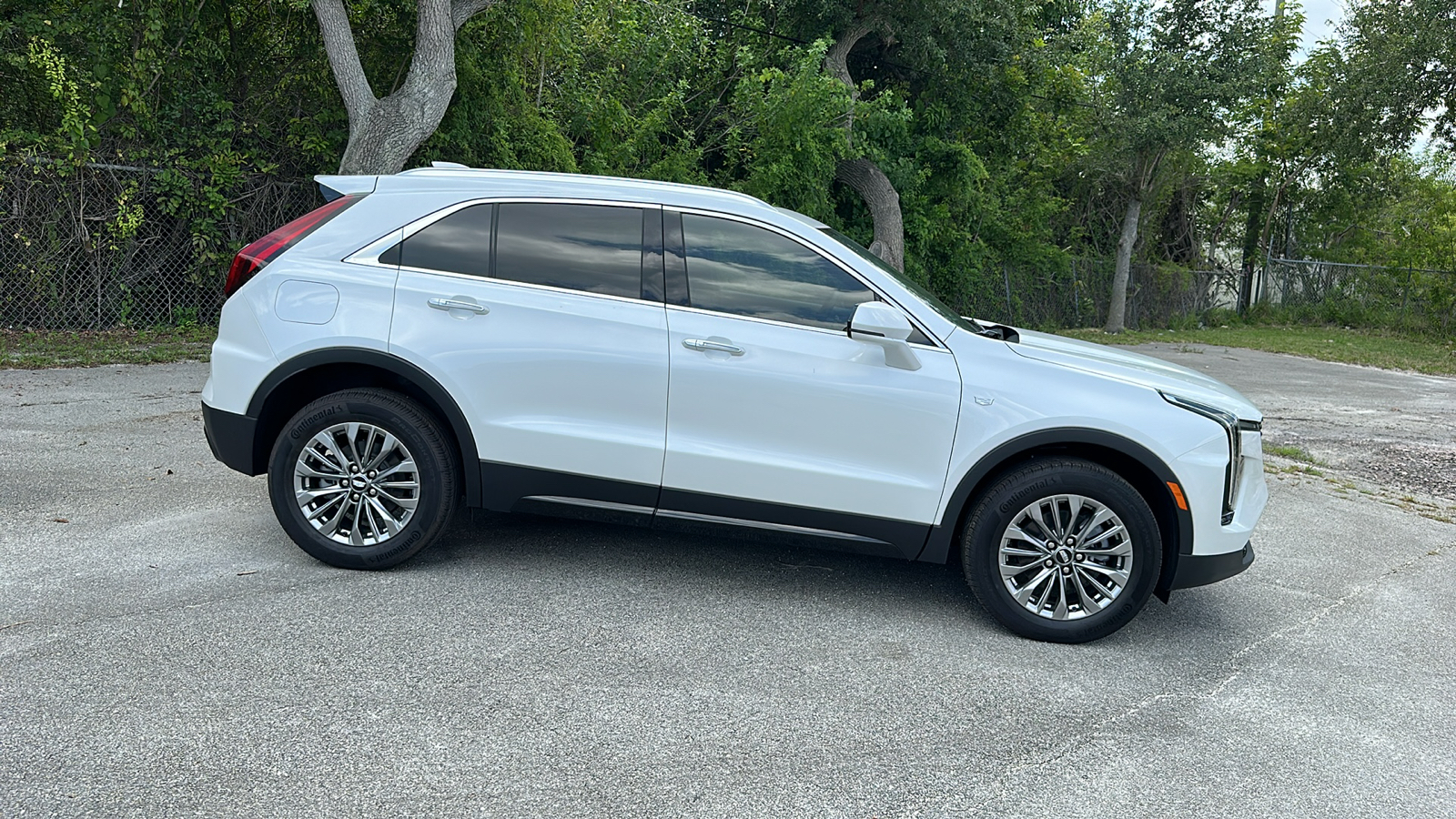 2024 Cadillac XT4 Premium Luxury 5