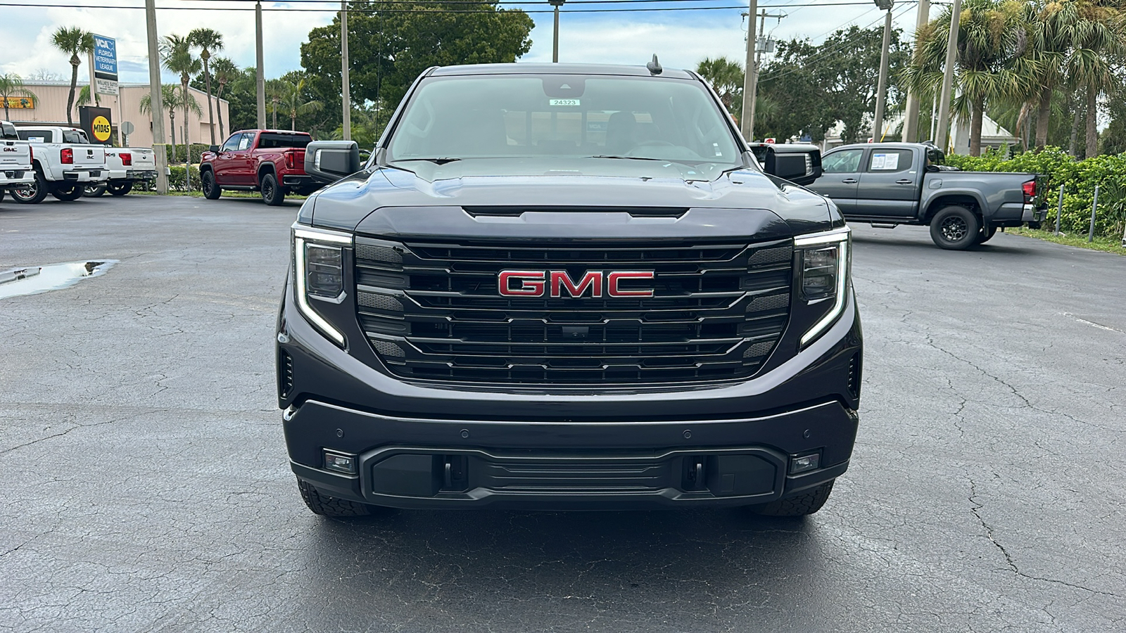 2024 GMC Sierra 1500 Elevation 2