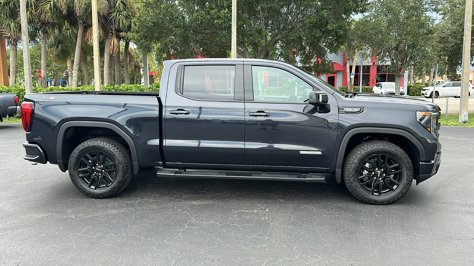 2024 GMC Sierra 1500 Elevation 8