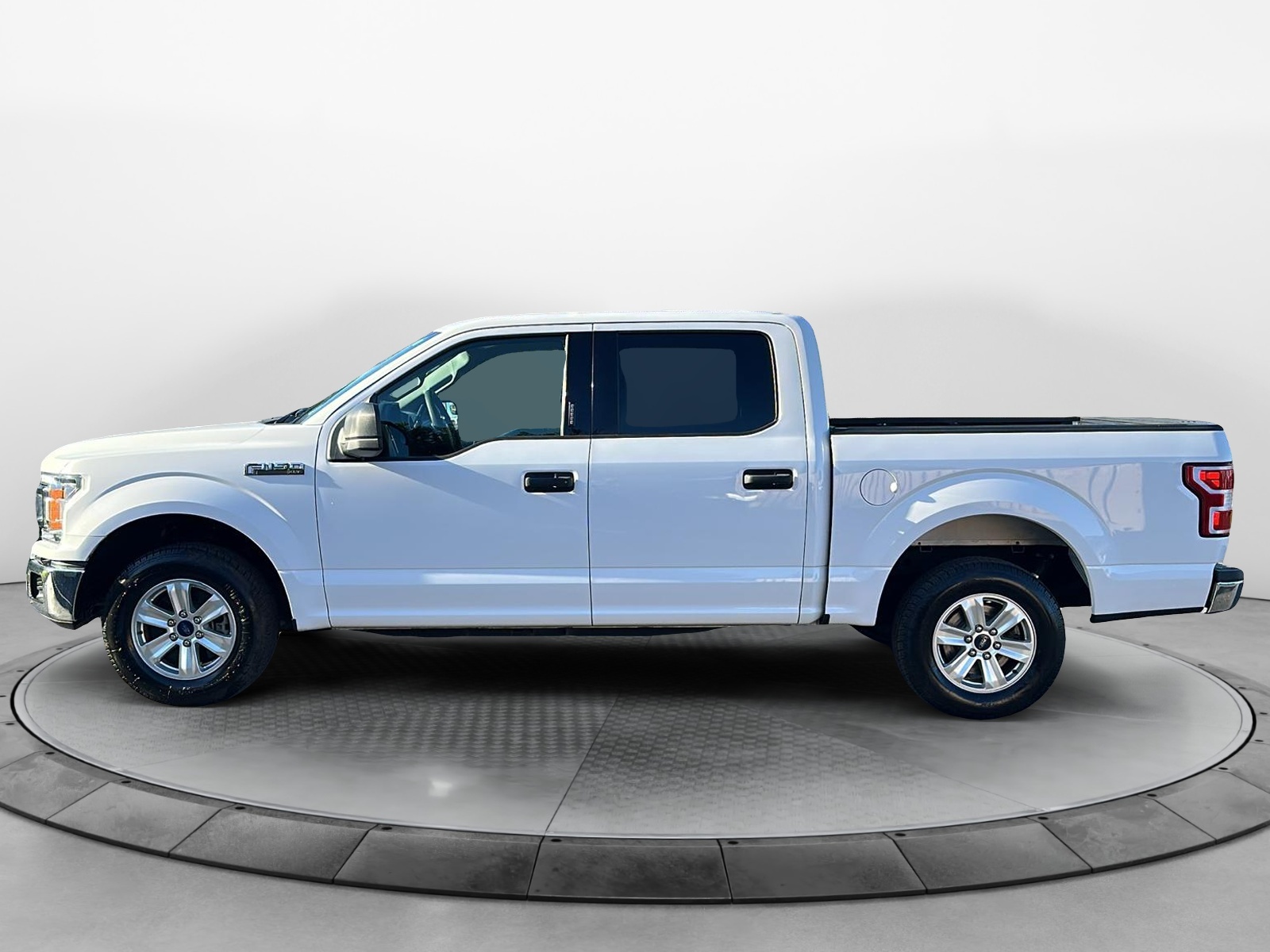 2020 Ford F-150 XLT 4