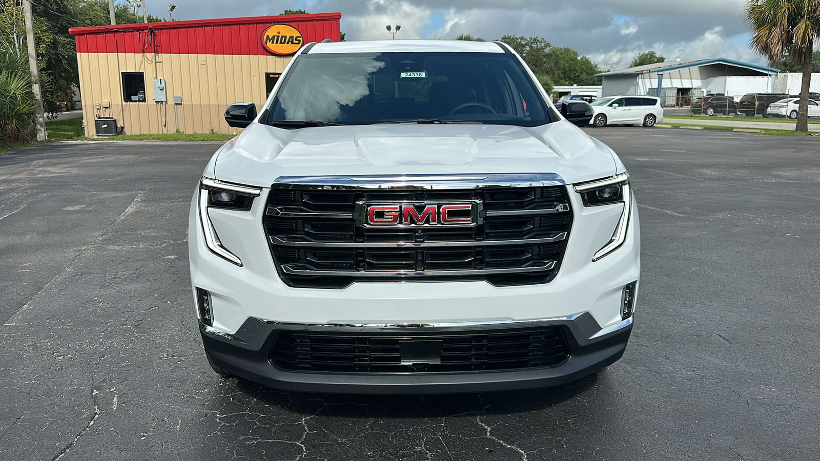 2024 GMC Acadia Elevation 2