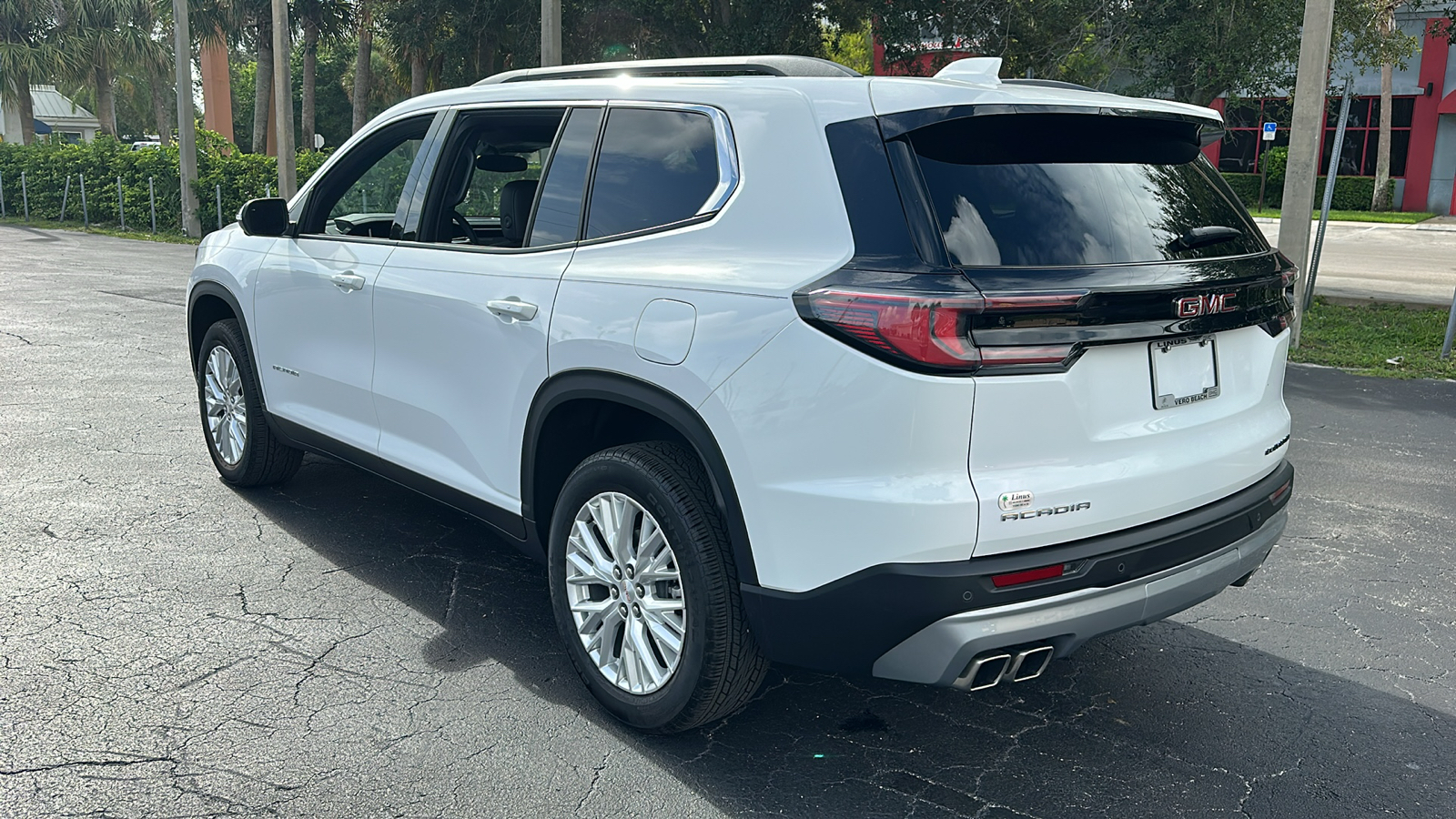 2024 GMC Acadia Elevation 5