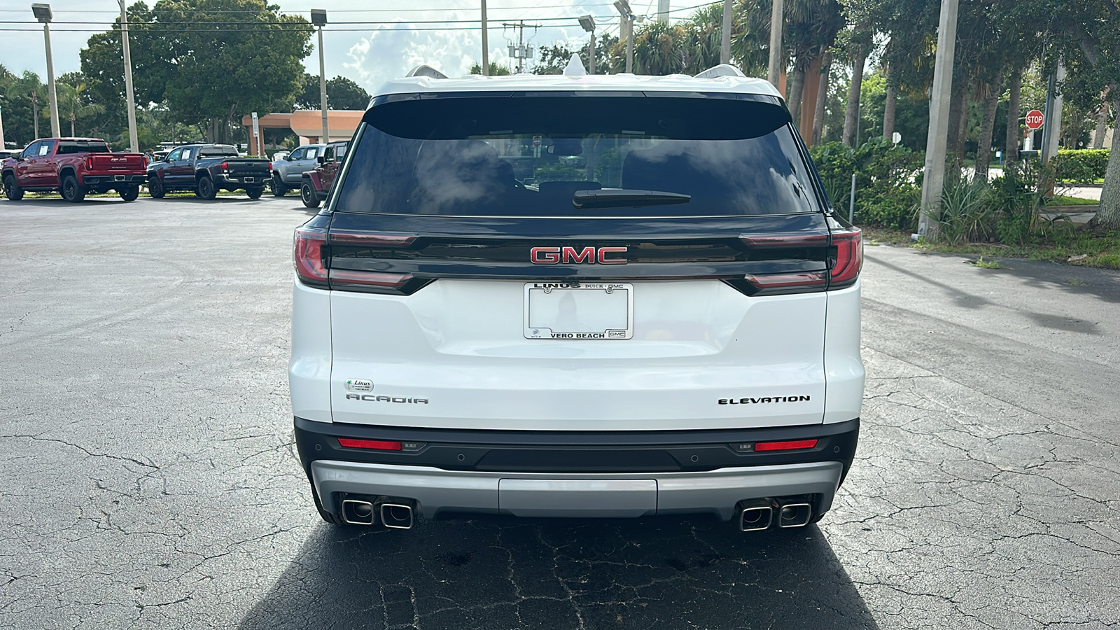 2024 GMC Acadia Elevation 6