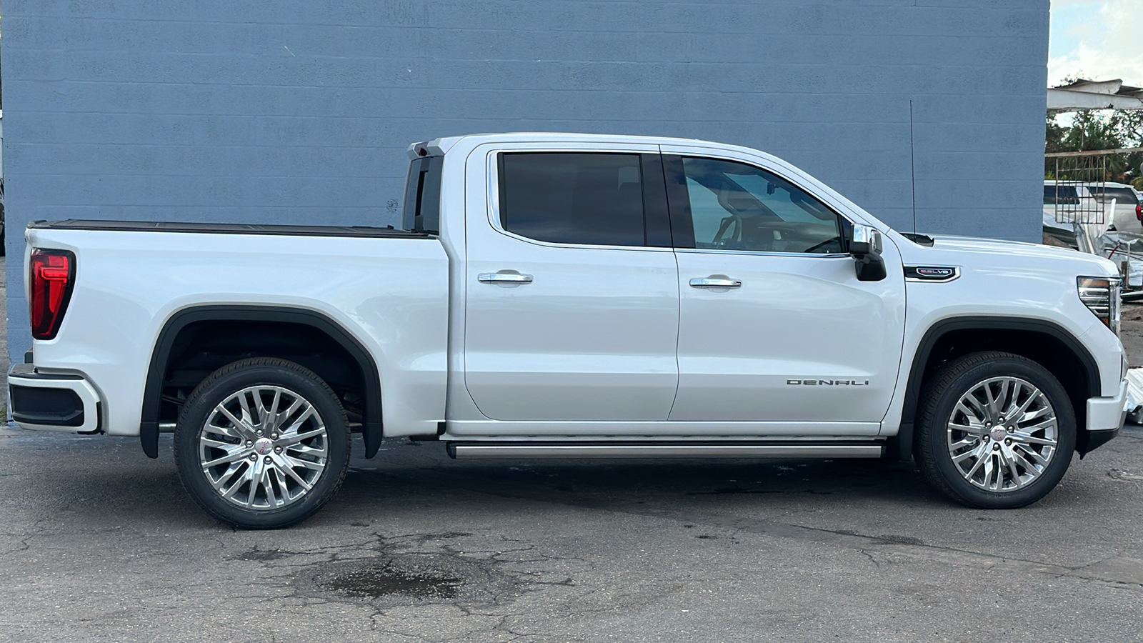 2024 GMC Sierra 1500 Denali 8