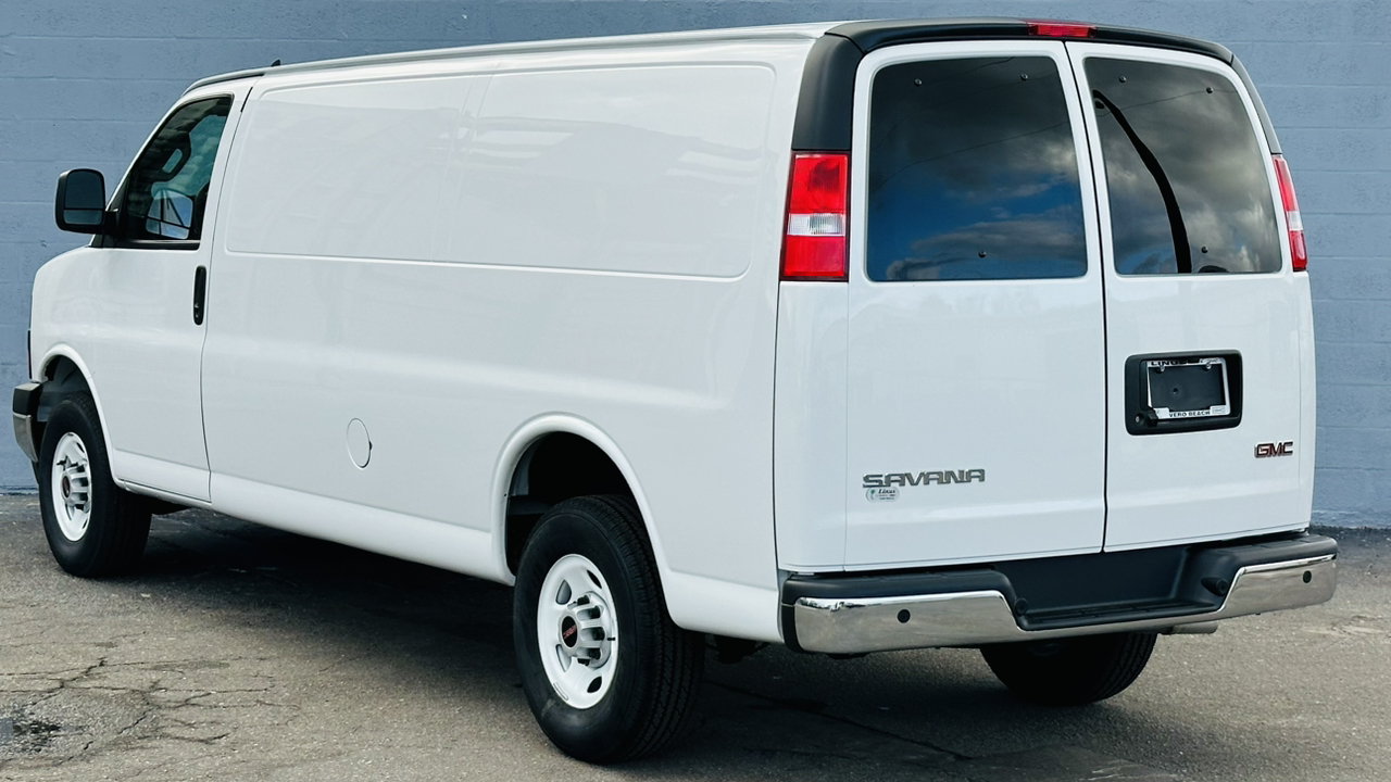 2024 GMC Savana 2500 Work Van 5