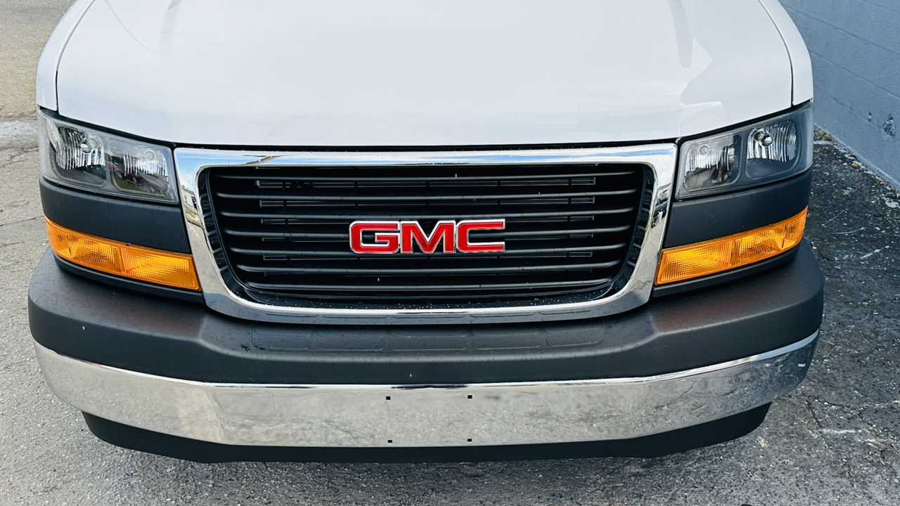 2024 GMC Savana 2500 Work Van 9