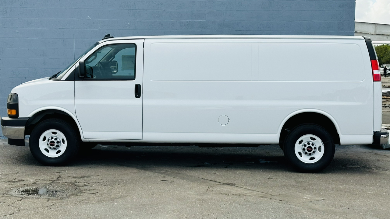 2024 GMC Savana 2500 Work Van 4