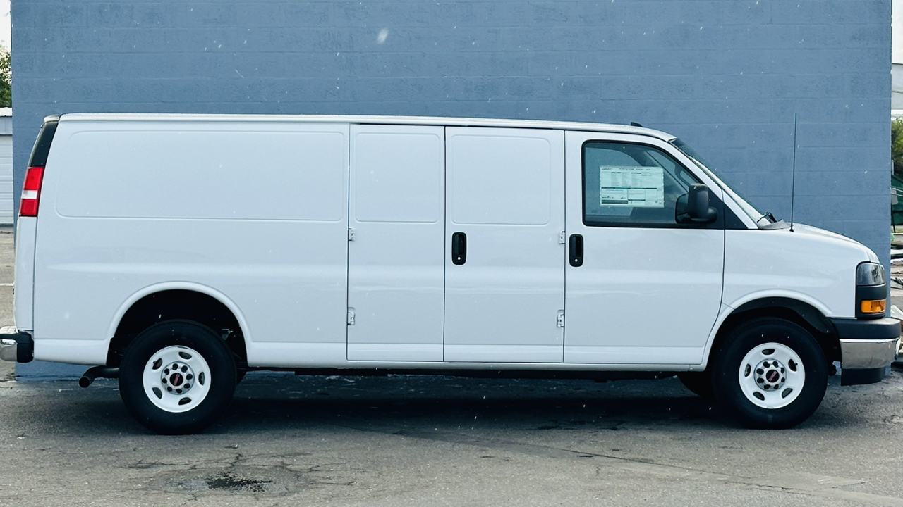 2024 GMC Savana 2500 Work Van 8