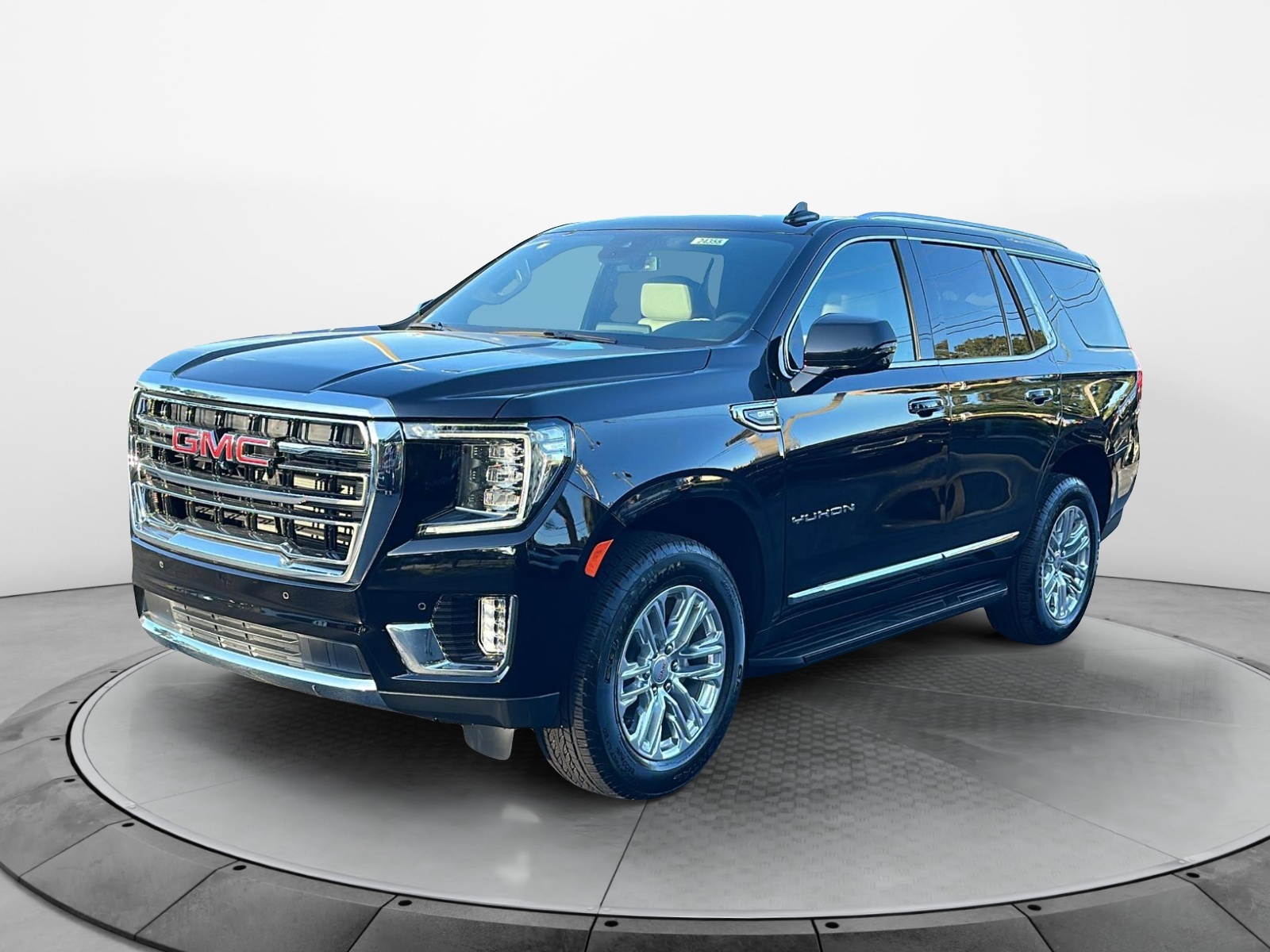 2024 GMC Yukon SLT 3