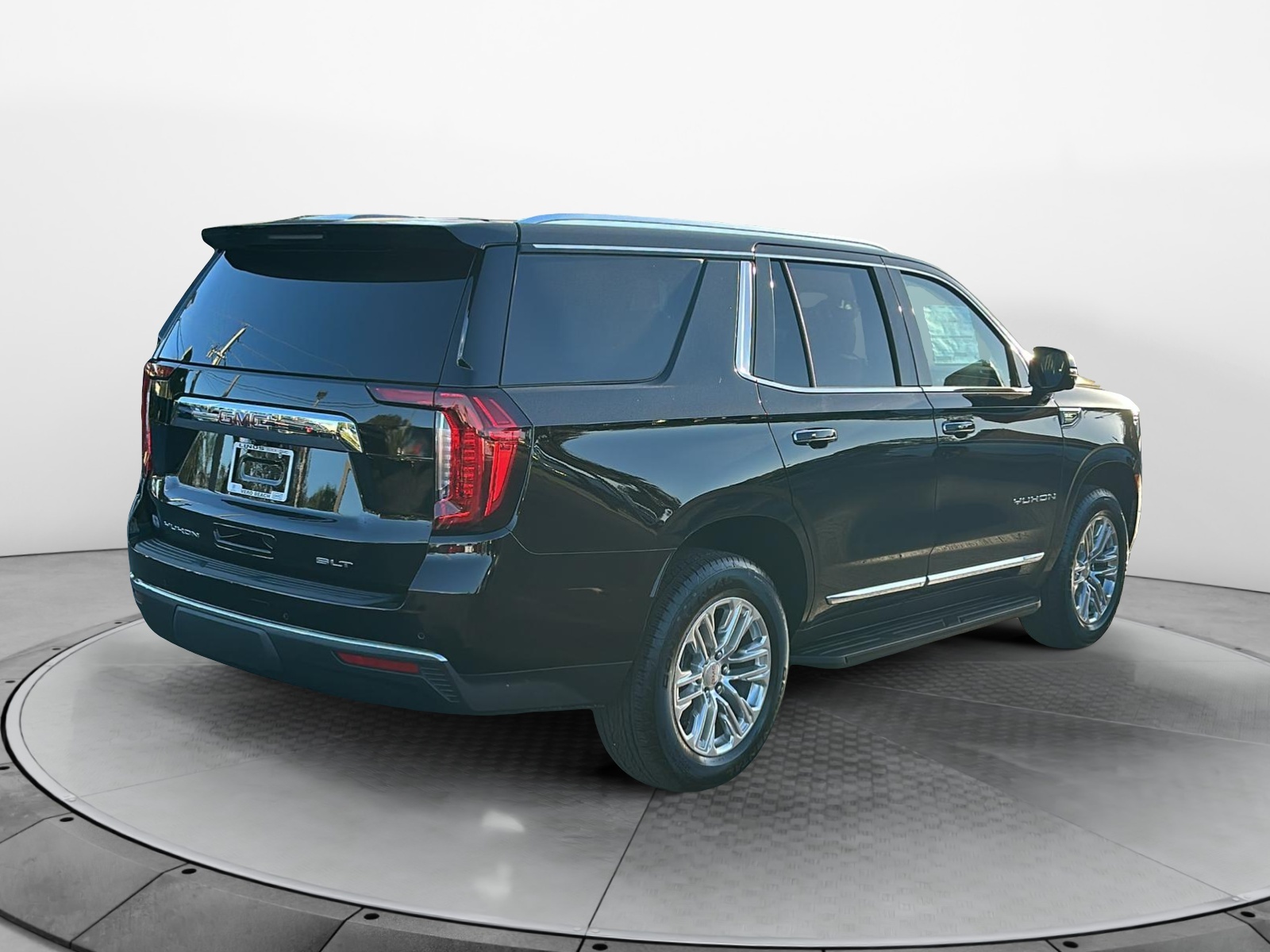 2024 GMC Yukon SLT 7