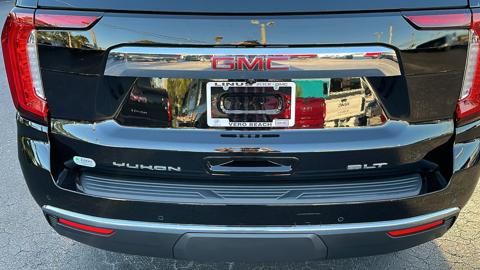 2024 GMC Yukon SLT 13