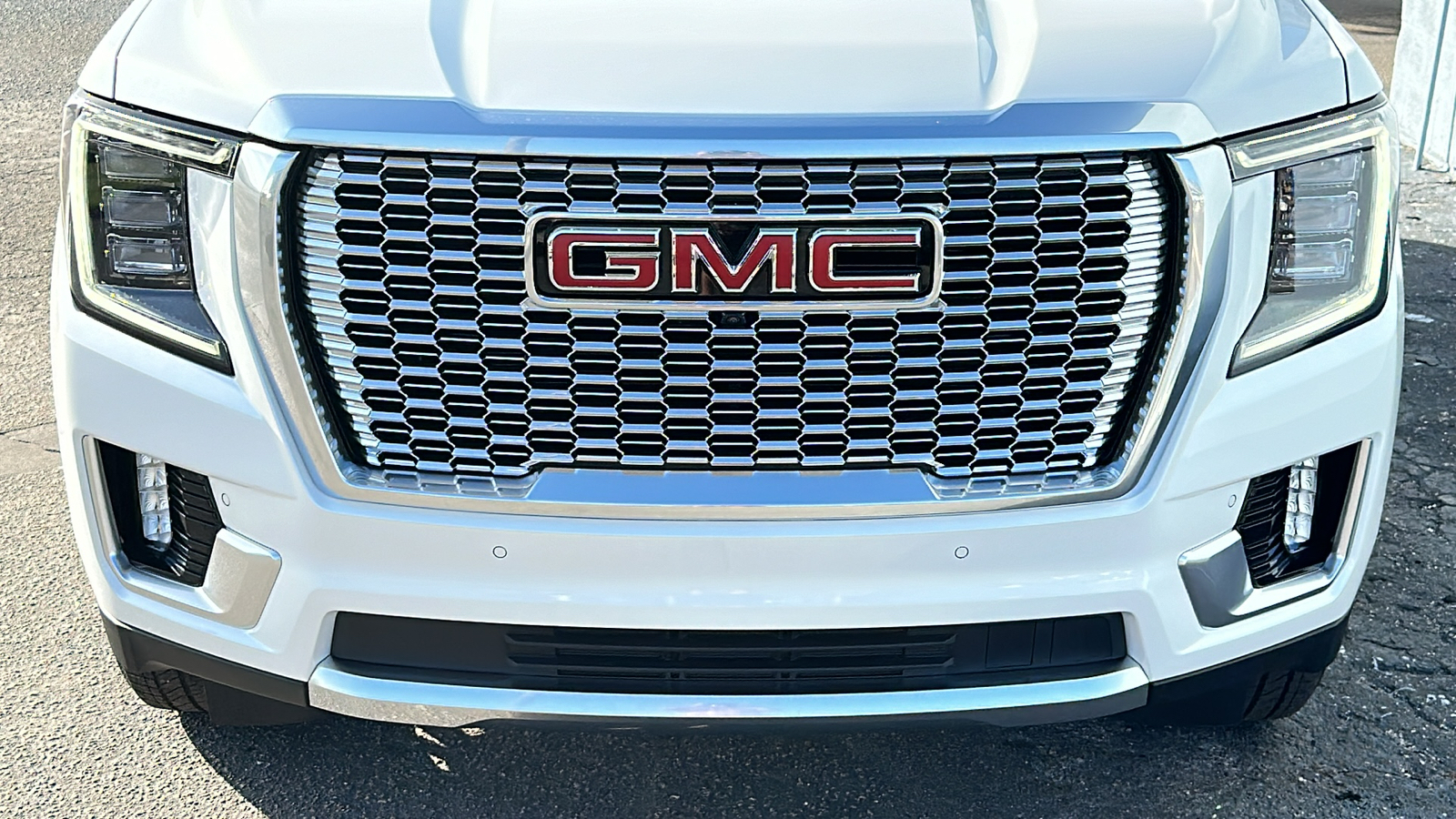 2024 GMC Yukon Denali 9