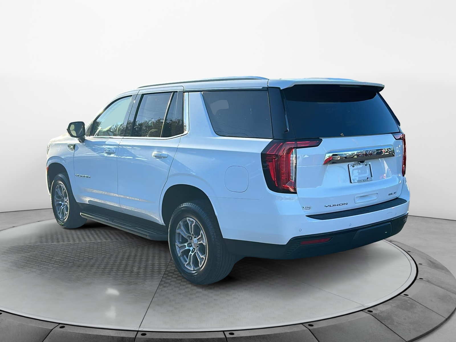 2024 GMC Yukon SLE 5