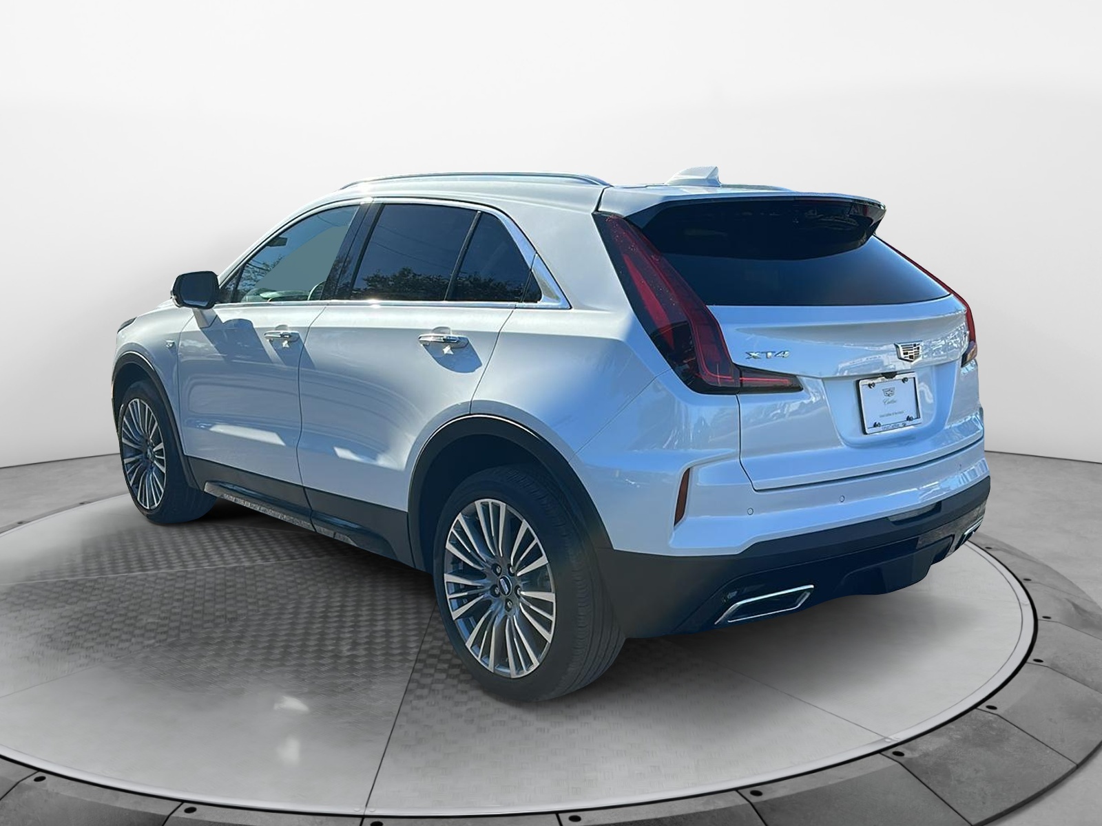 2025 Cadillac XT4 Premium Luxury 5