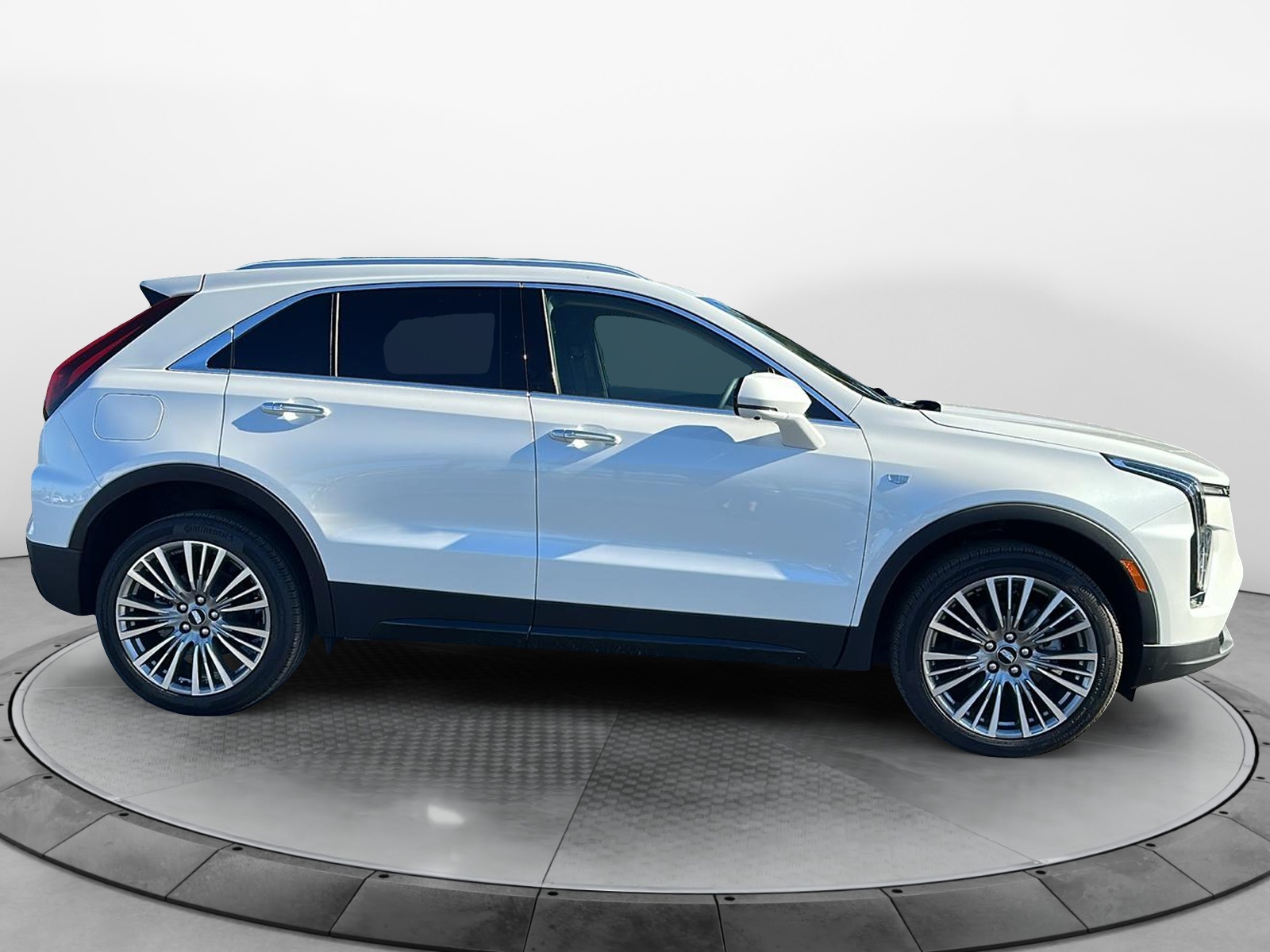 2025 Cadillac XT4 Premium Luxury 8