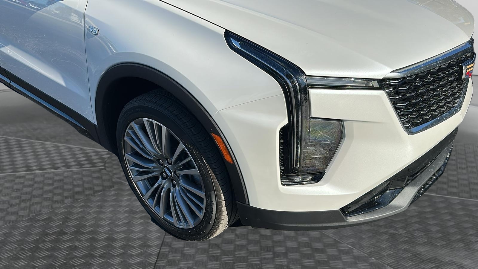 2025 Cadillac XT4 Premium Luxury 10