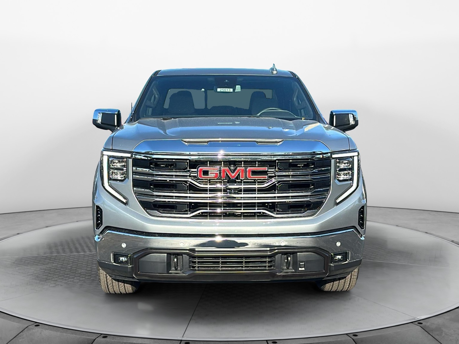 2025 GMC Sierra 1500 SLT 2