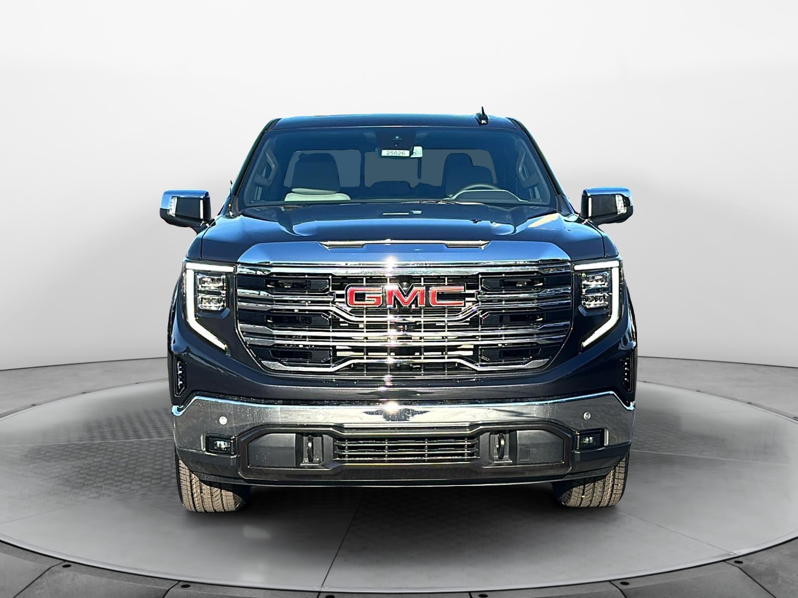 2025 GMC Sierra 1500 SLT 2