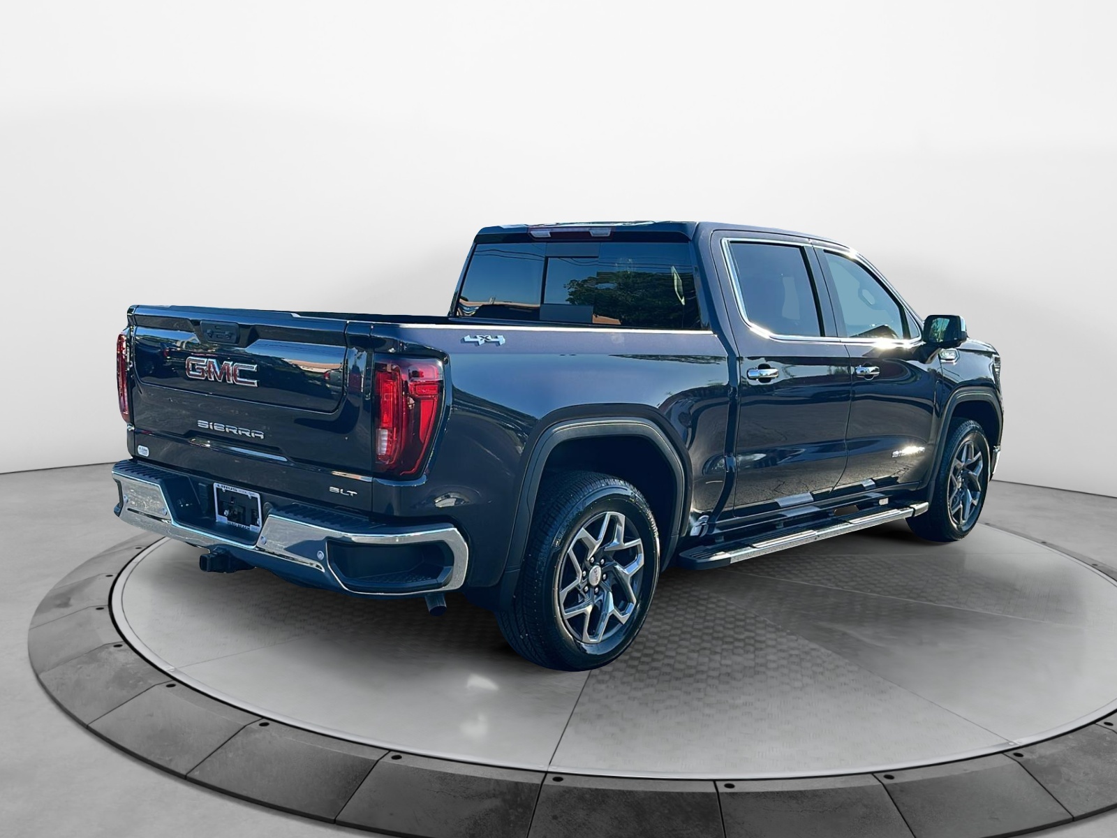 2025 GMC Sierra 1500 SLT 7