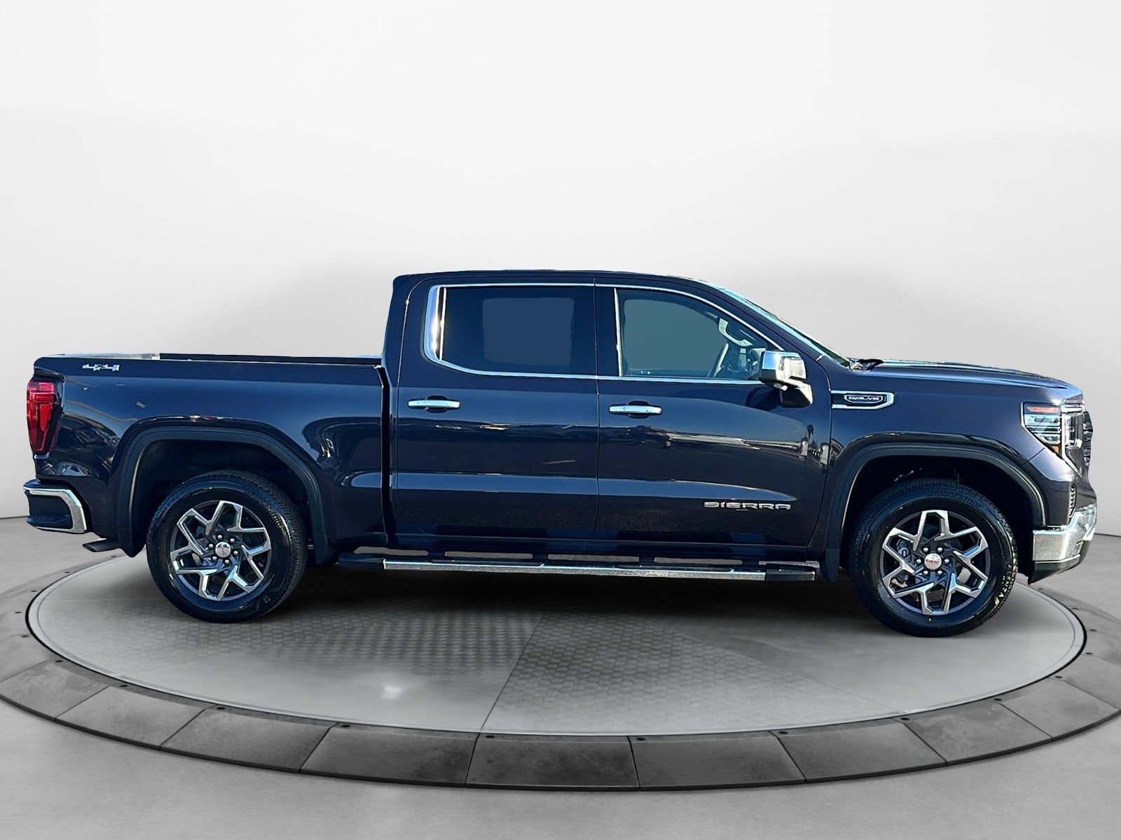 2025 GMC Sierra 1500 SLT 8