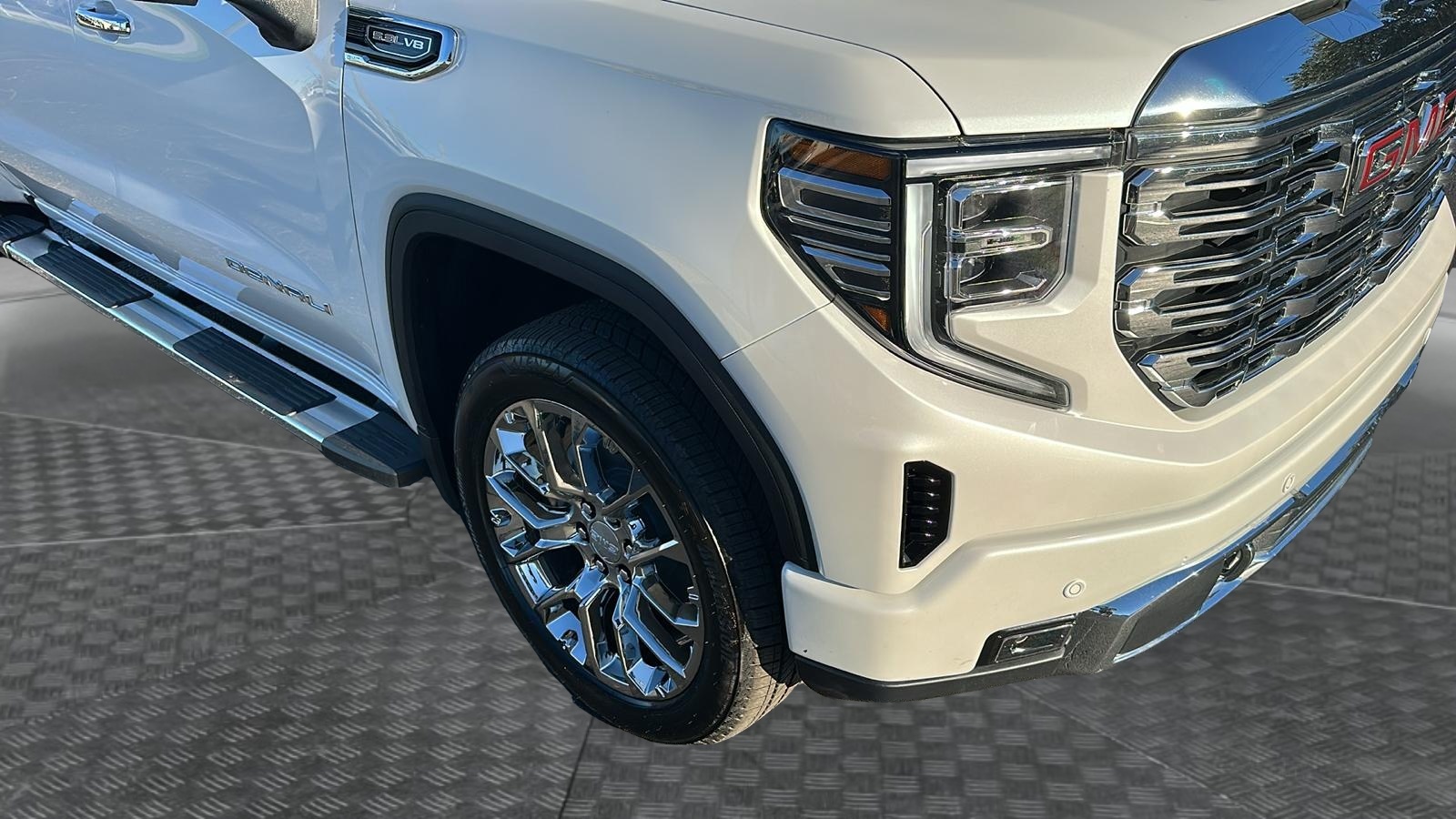 2025 GMC Sierra 1500 Denali 10