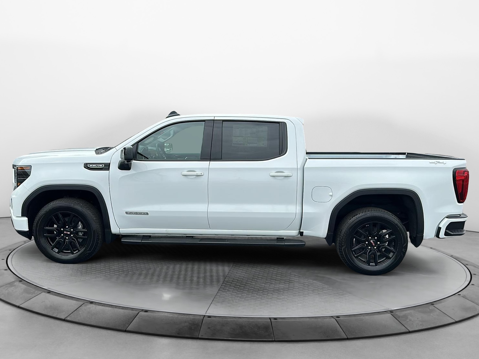 2025 GMC Sierra 1500 Elevation 4