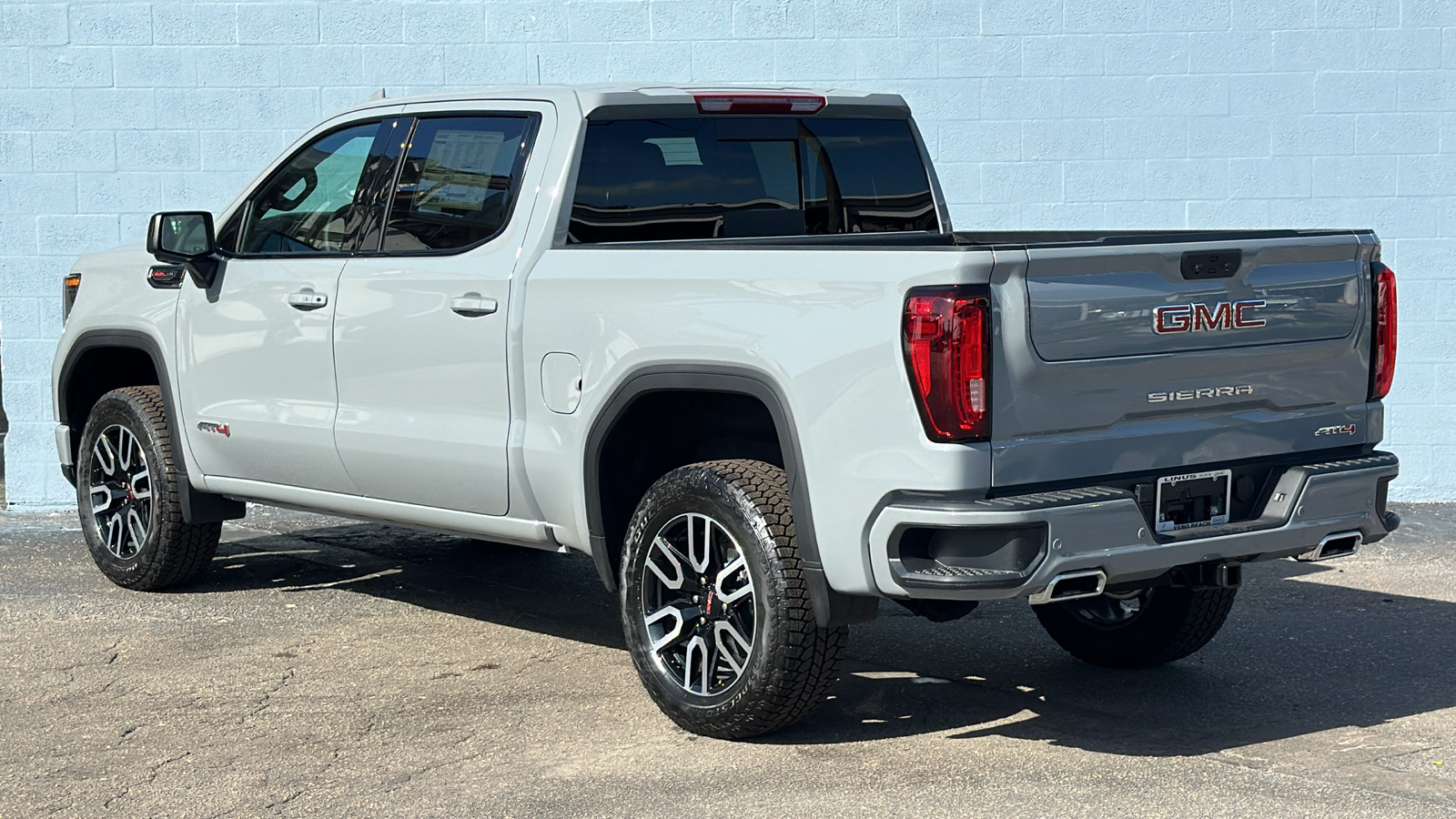 2025 GMC Sierra 1500 AT4 5