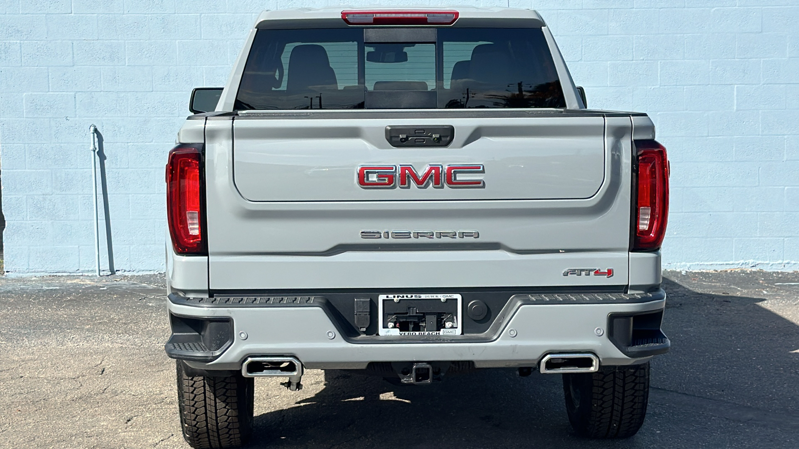 2025 GMC Sierra 1500 AT4 6