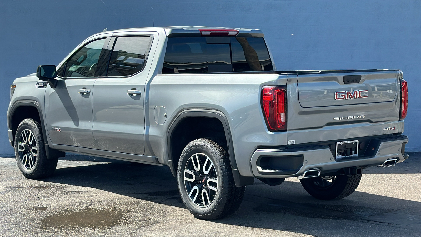 2025 GMC Sierra 1500 AT4 5