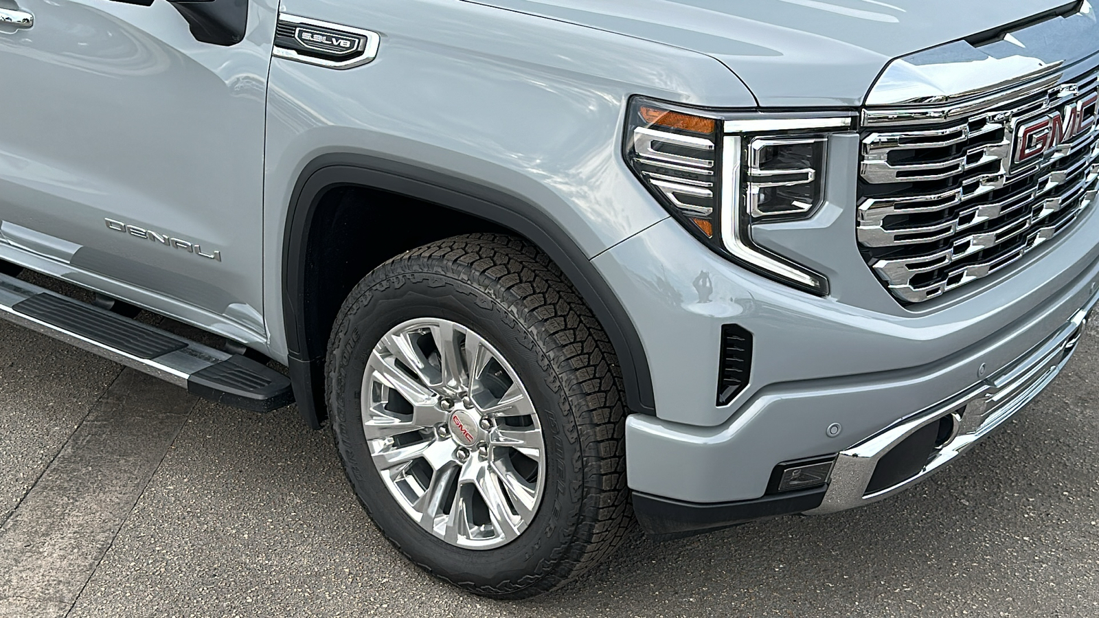 2025 GMC Sierra 1500 Denali 10