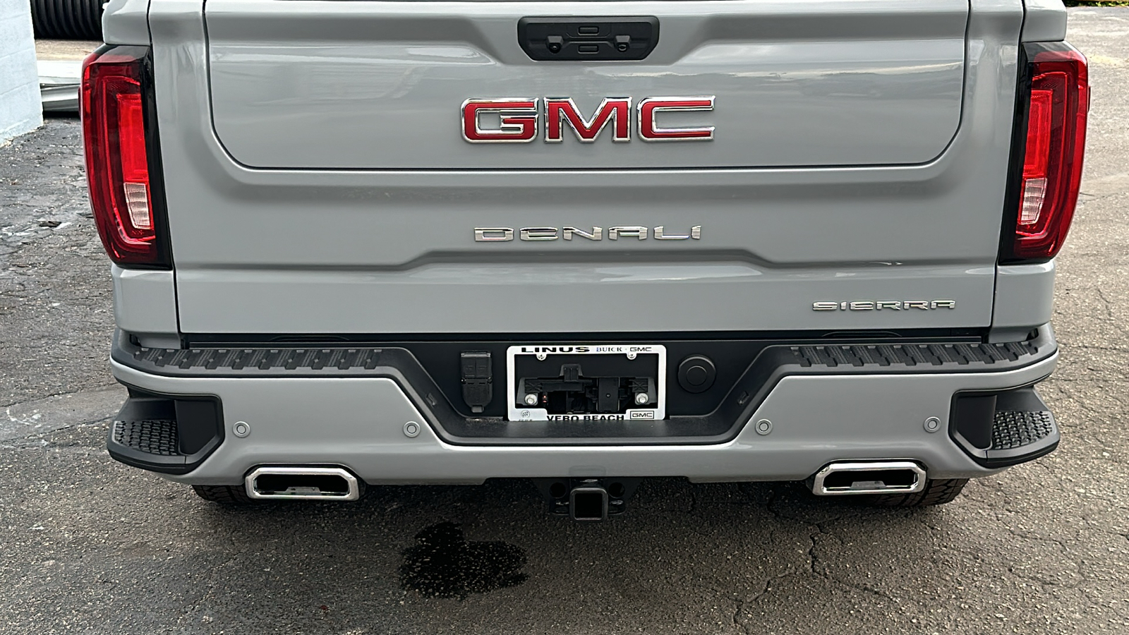 2025 GMC Sierra 1500 Denali 13