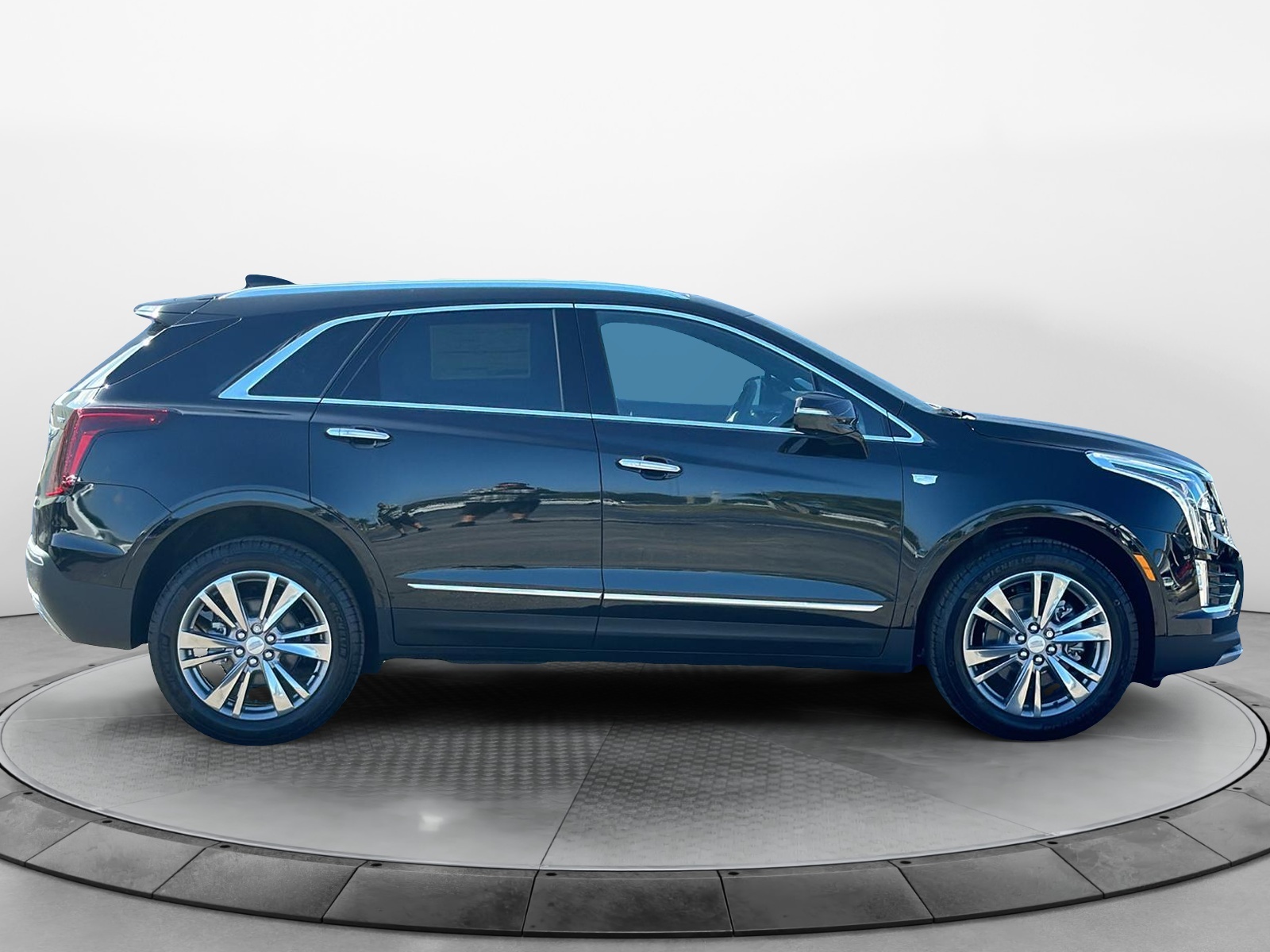 2025 Cadillac XT5 Premium Luxury 8