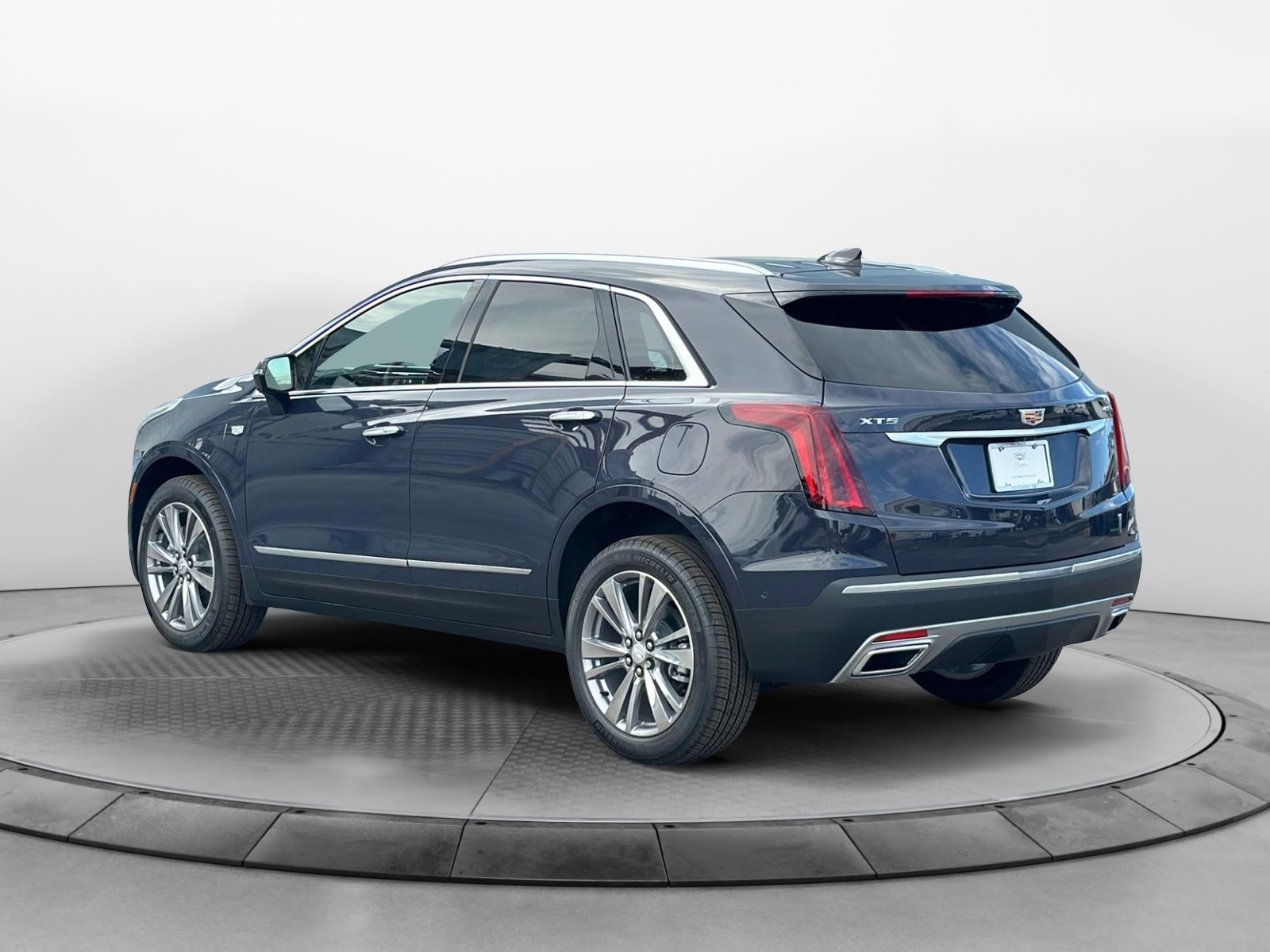 2025 Cadillac XT5 Premium Luxury 5