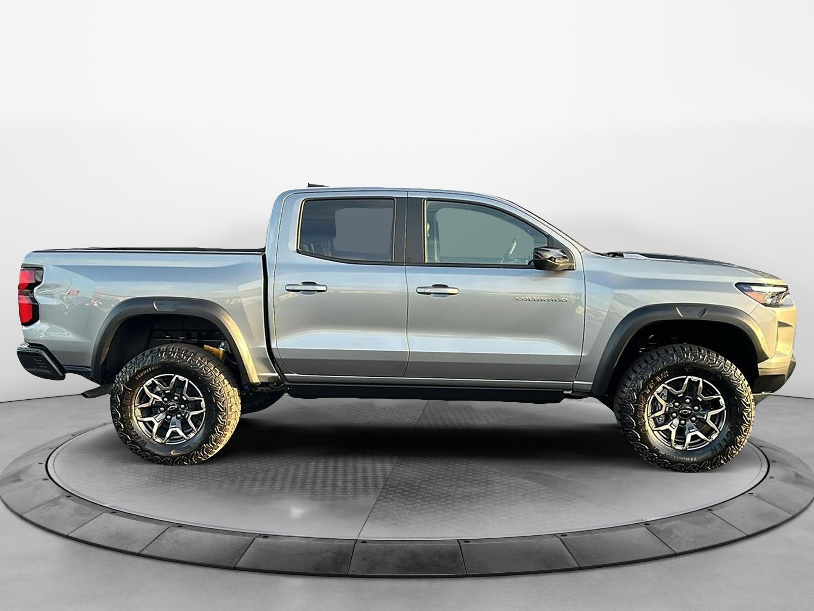 2024 Chevrolet Colorado ZR2 8