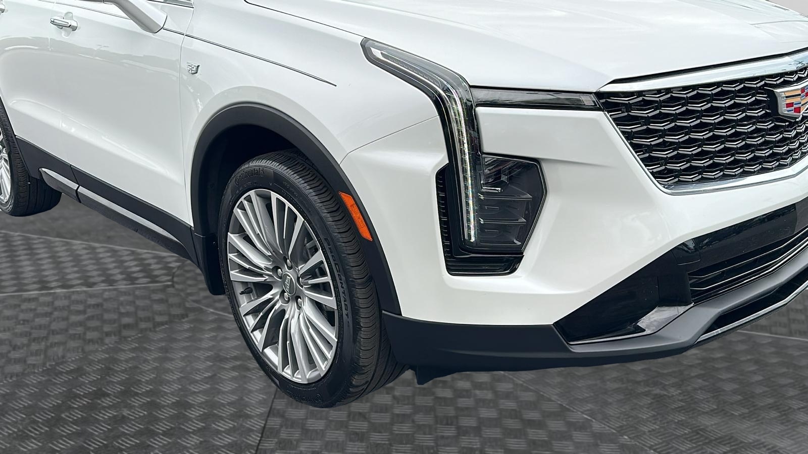 2024 Cadillac XT4 Premium Luxury 10