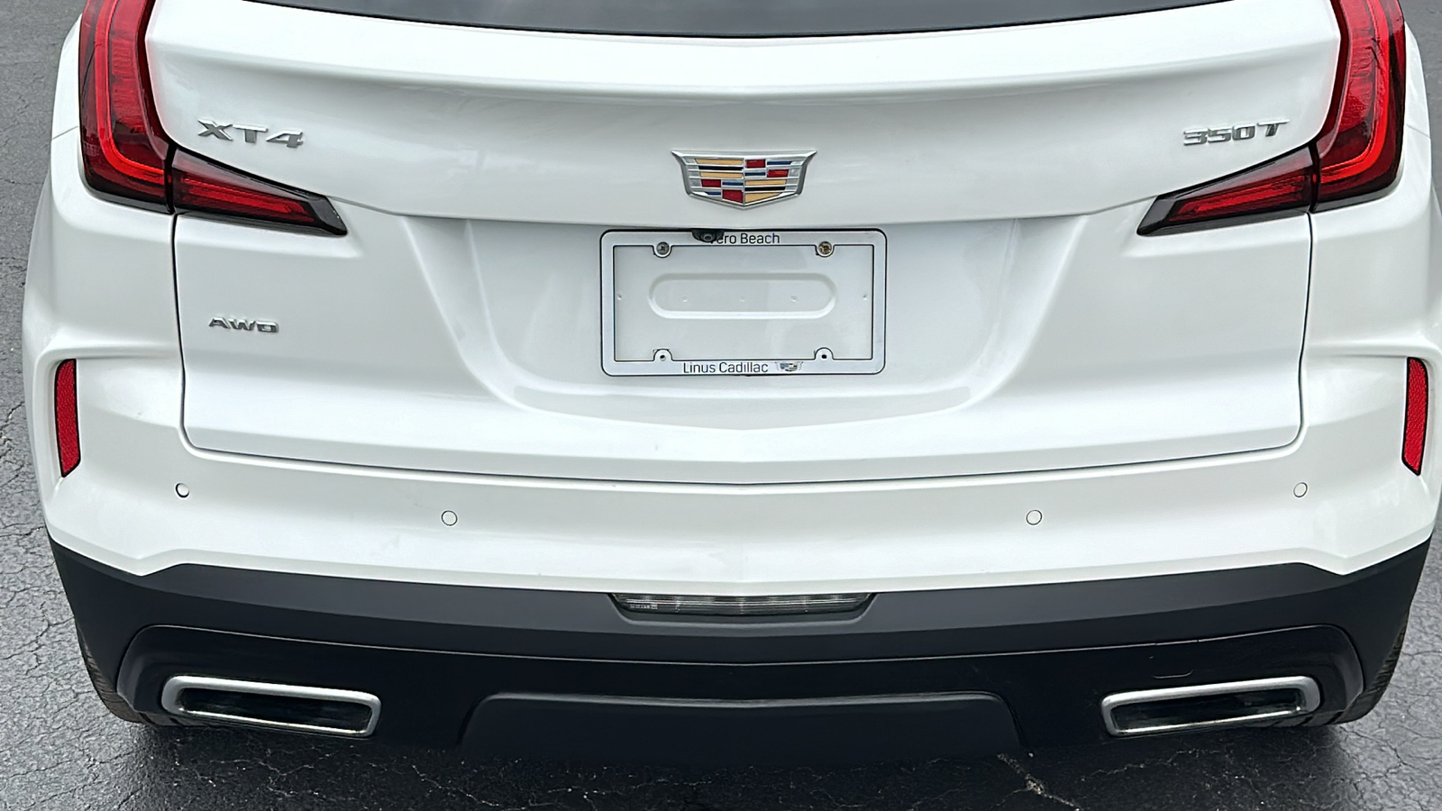 2024 Cadillac XT4 Premium Luxury 14