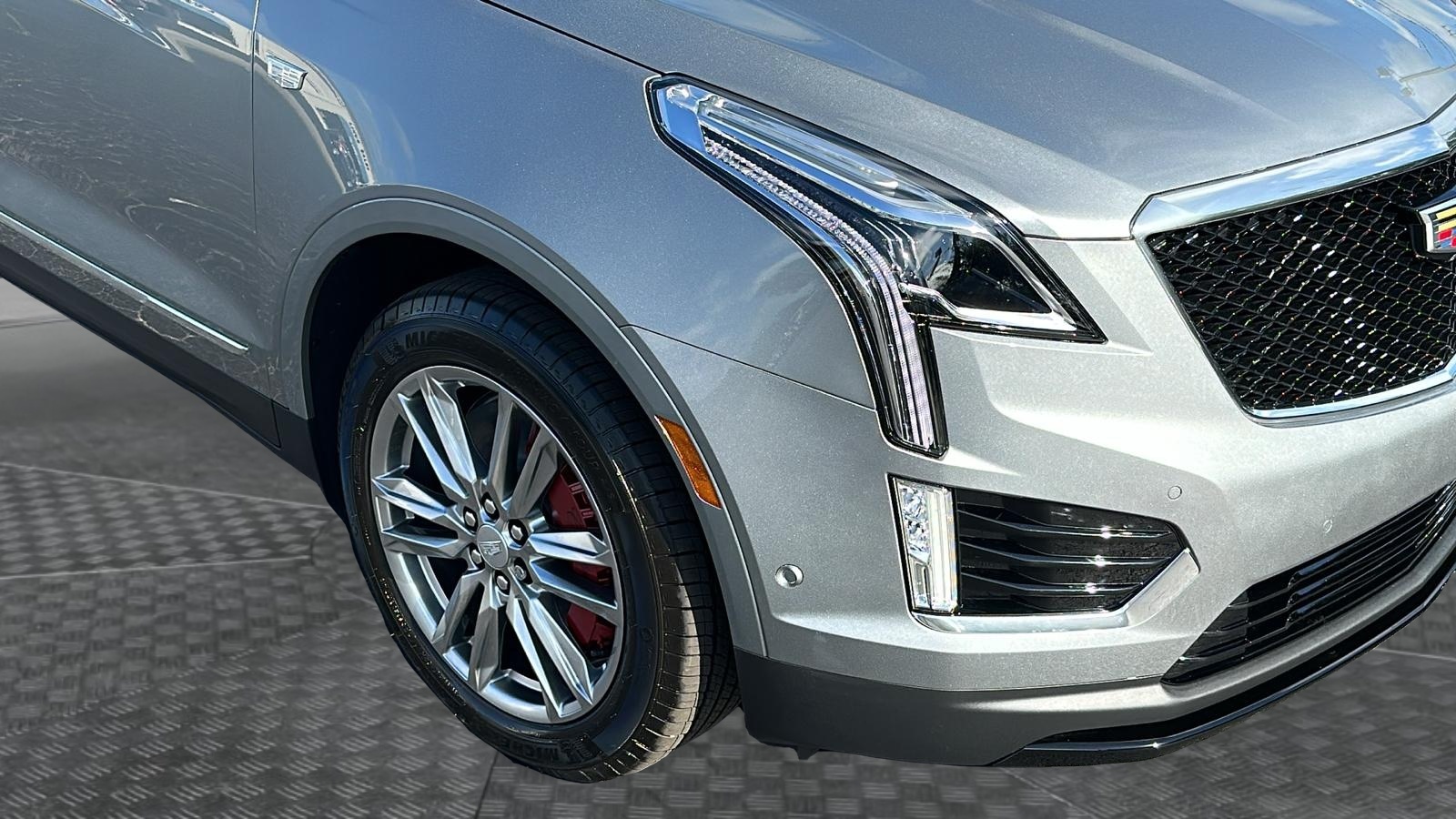 2025 Cadillac XT5 Sport 10