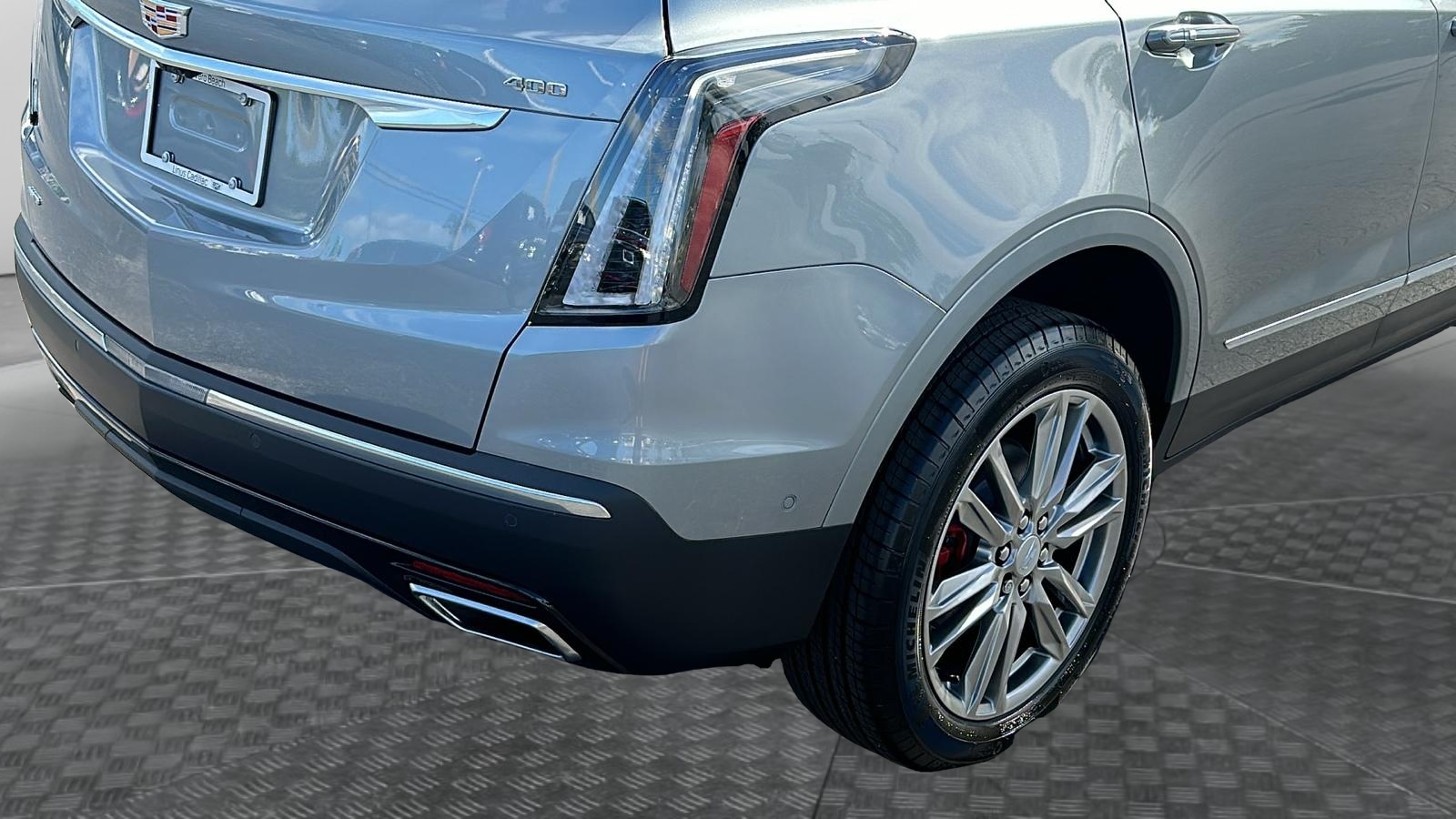 2025 Cadillac XT5 Sport 12