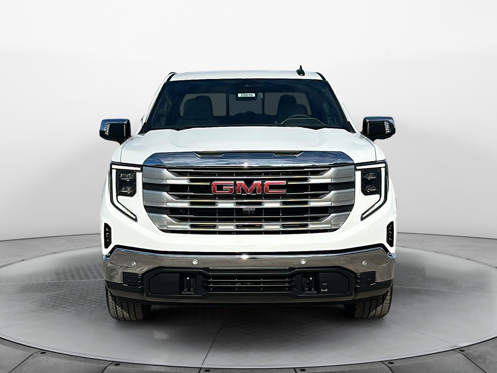 2025 GMC Sierra 1500 SLE 2