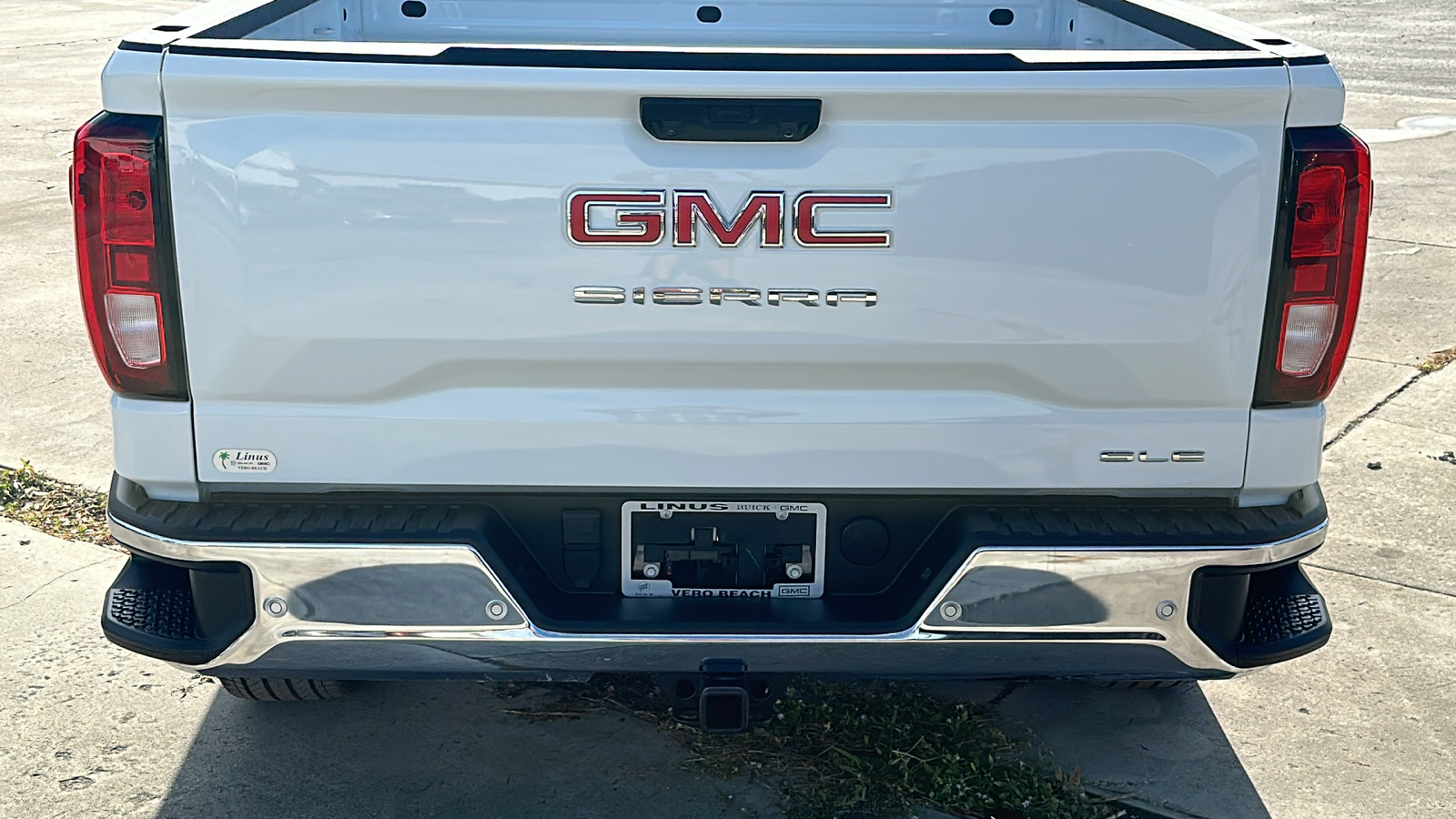 2025 GMC Sierra 1500 SLE 13