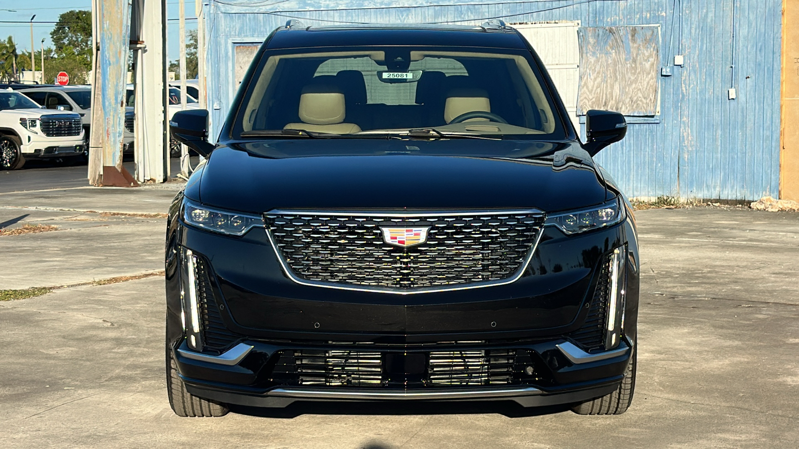 2025 Cadillac XT6 Premium Luxury 2